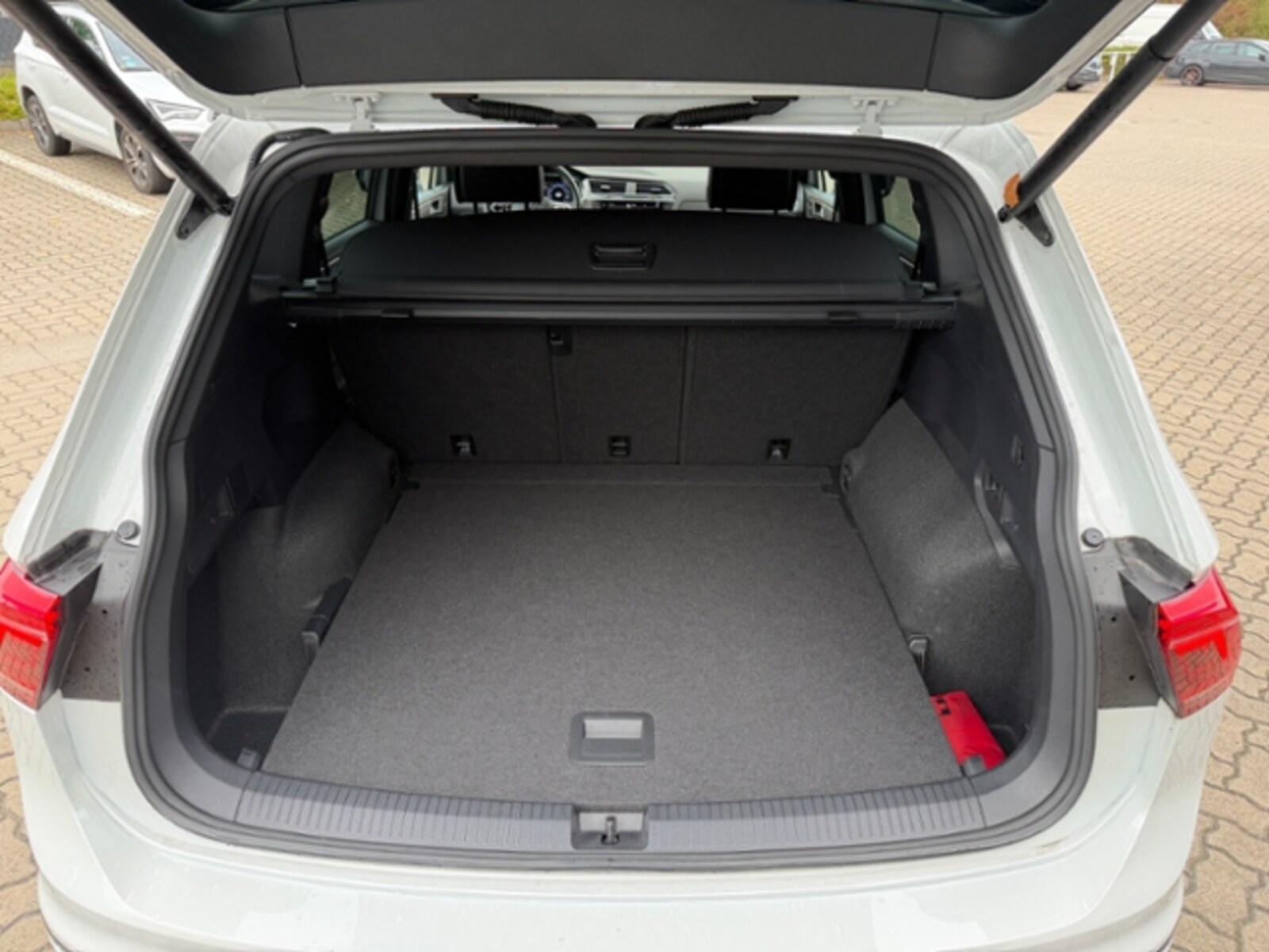Volkswagen Tiguan Allspace – Bild 10