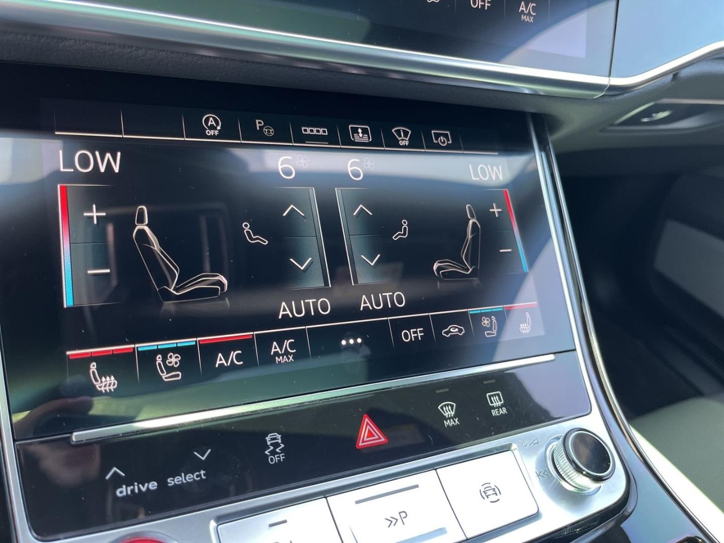 Bild über Audi S8 TFSI quattro tiptronic - für weitere Informationen kontaktieren Sie den Audi Partner