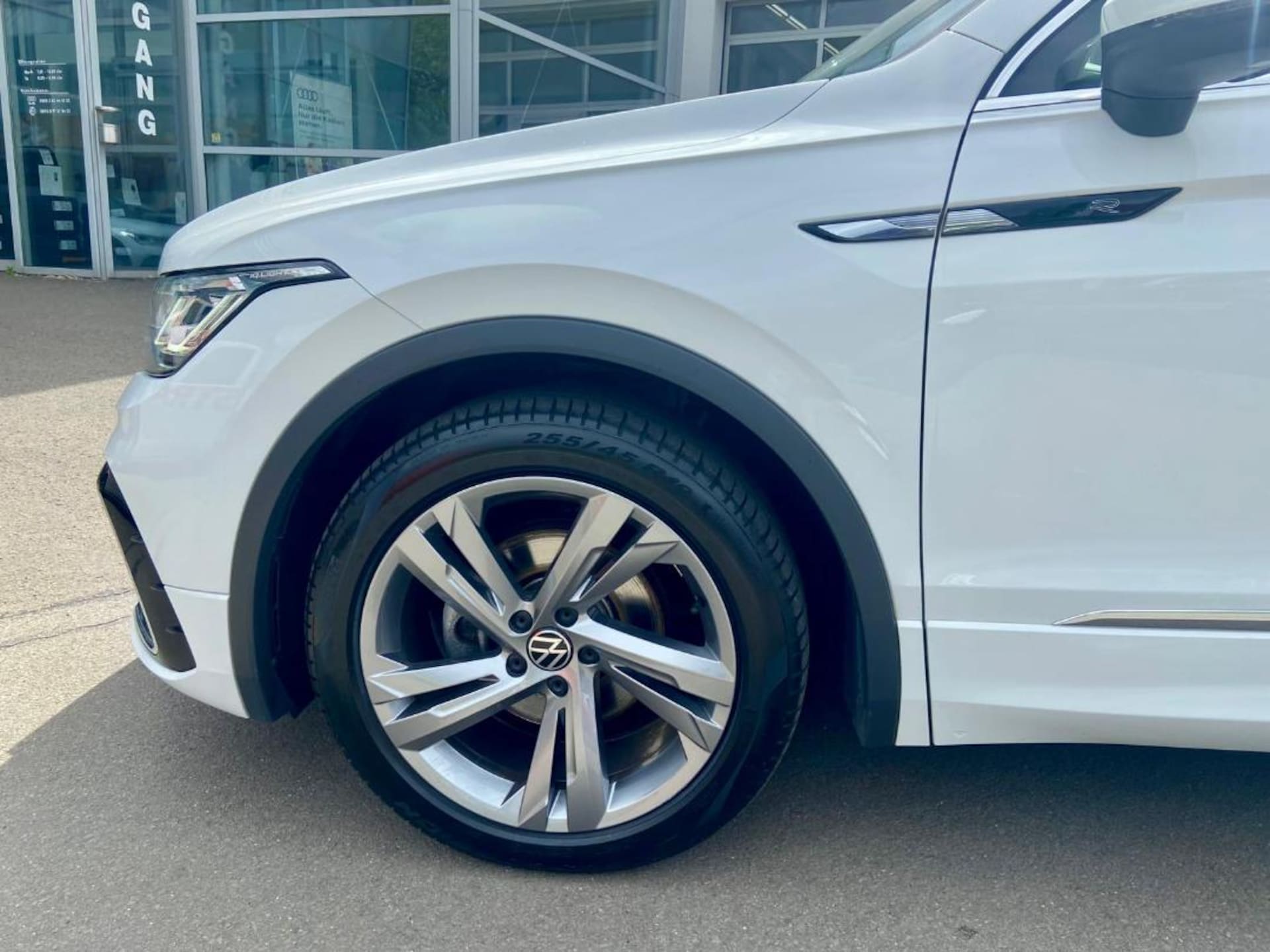 Volkswagen Tiguan R-Line
