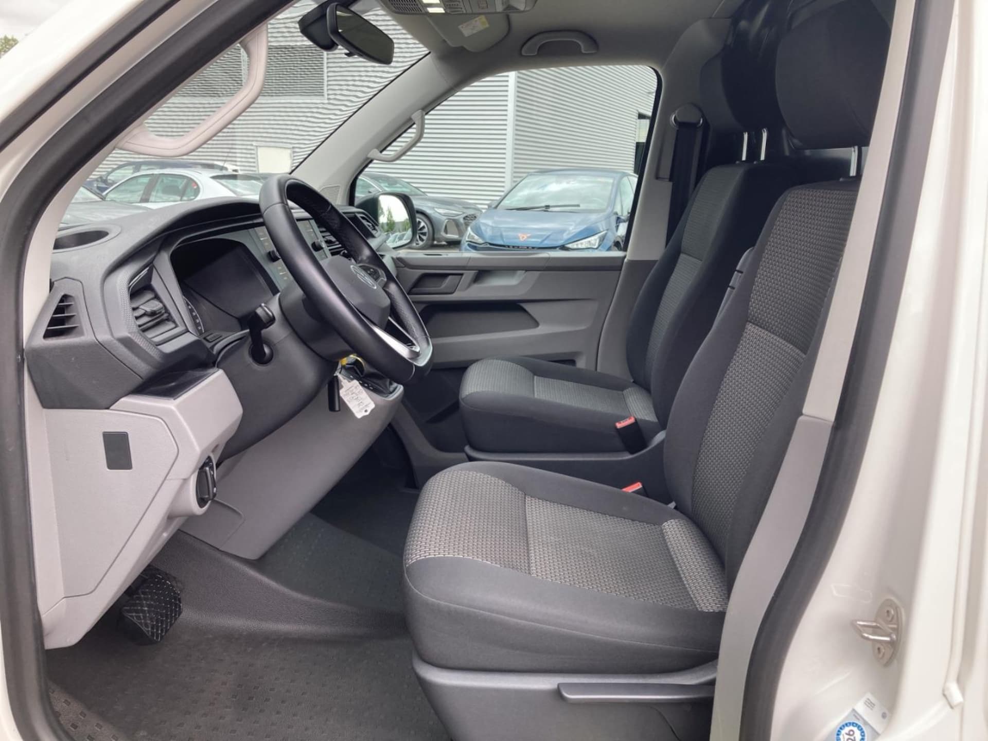 Volkswagen T6.1 Transporter Kasten kurzer Radstand