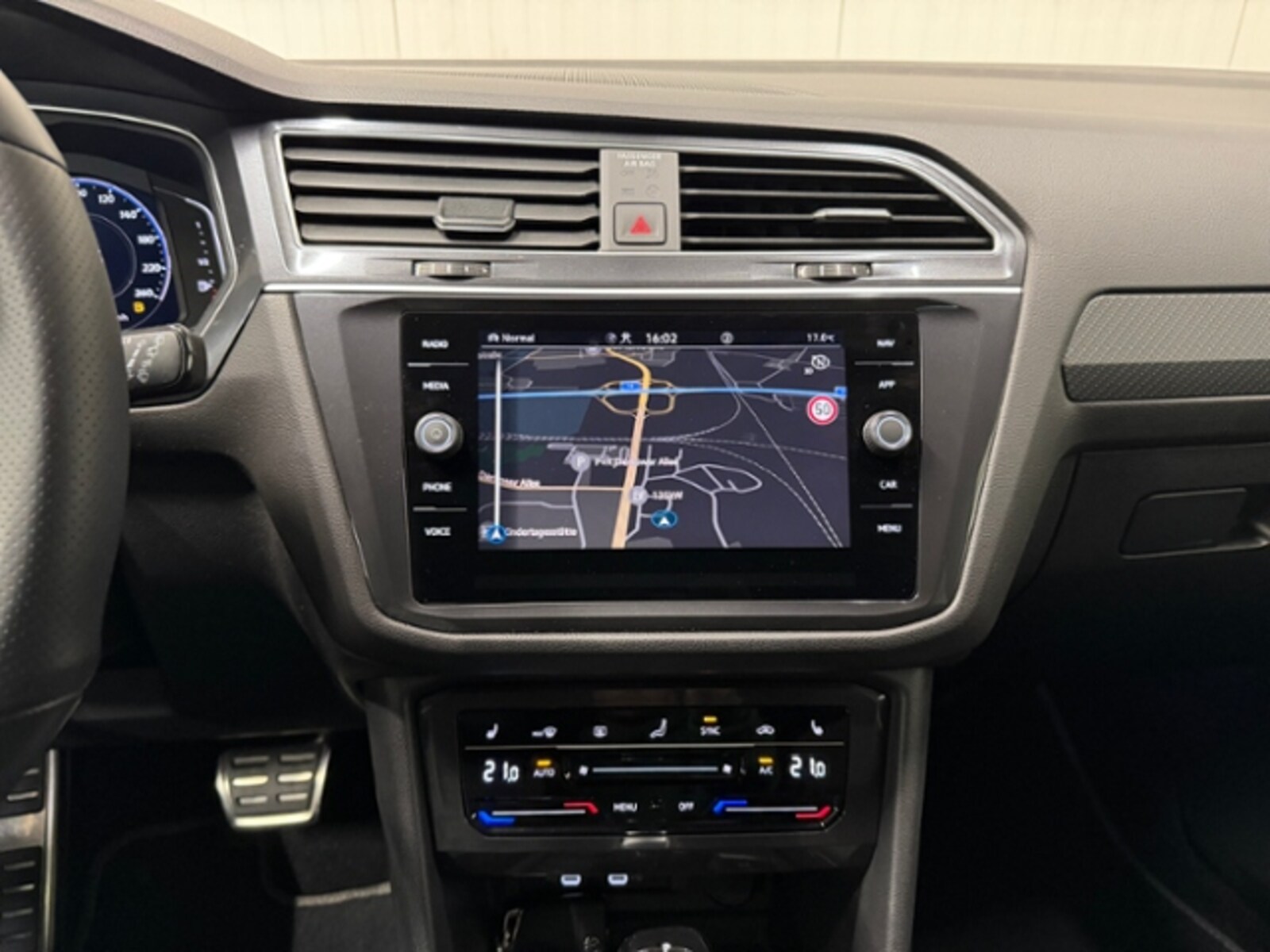 Volkswagen Tiguan Allspace – Bild 17