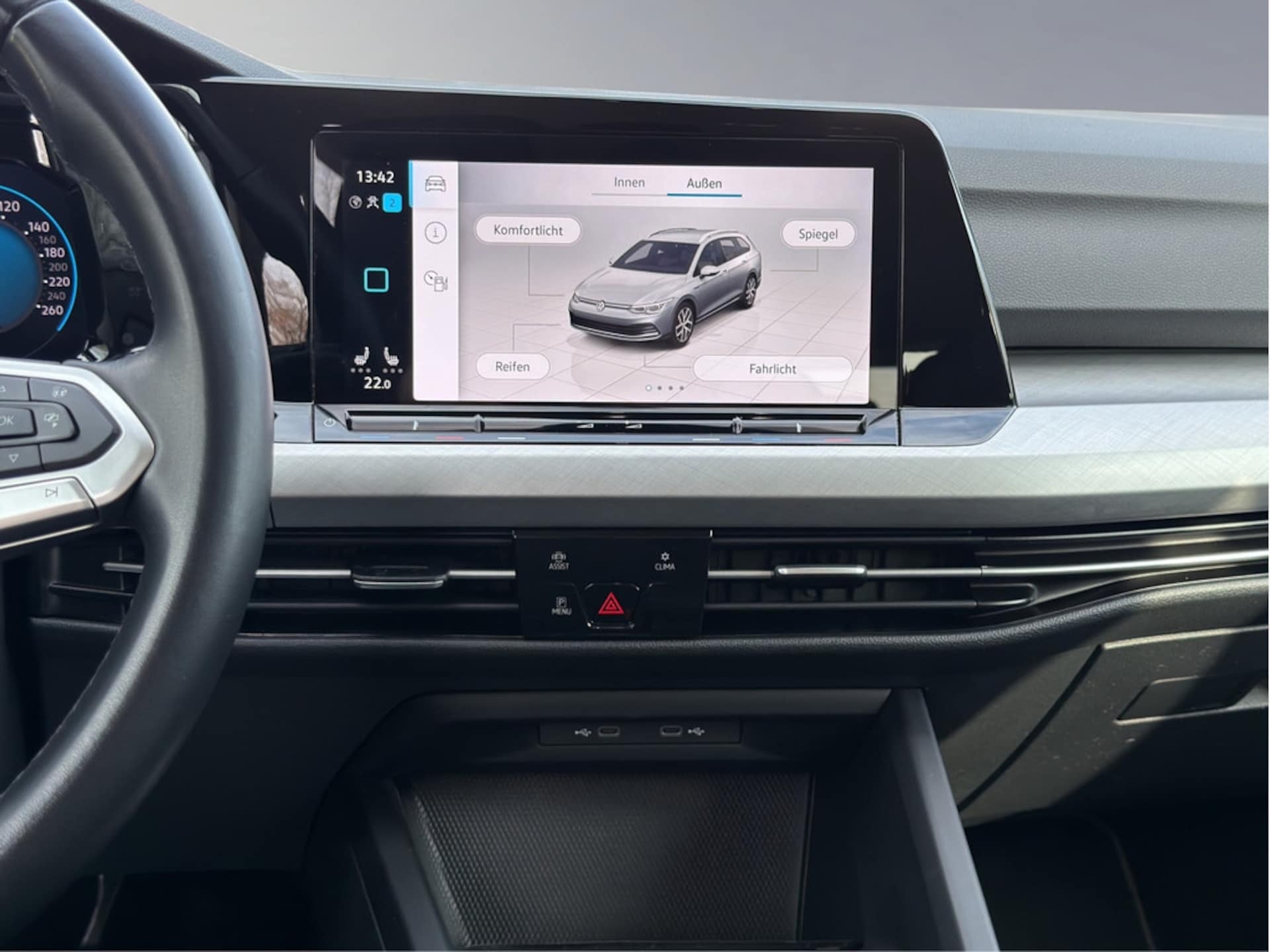 Volkswagen Golf Variant Life