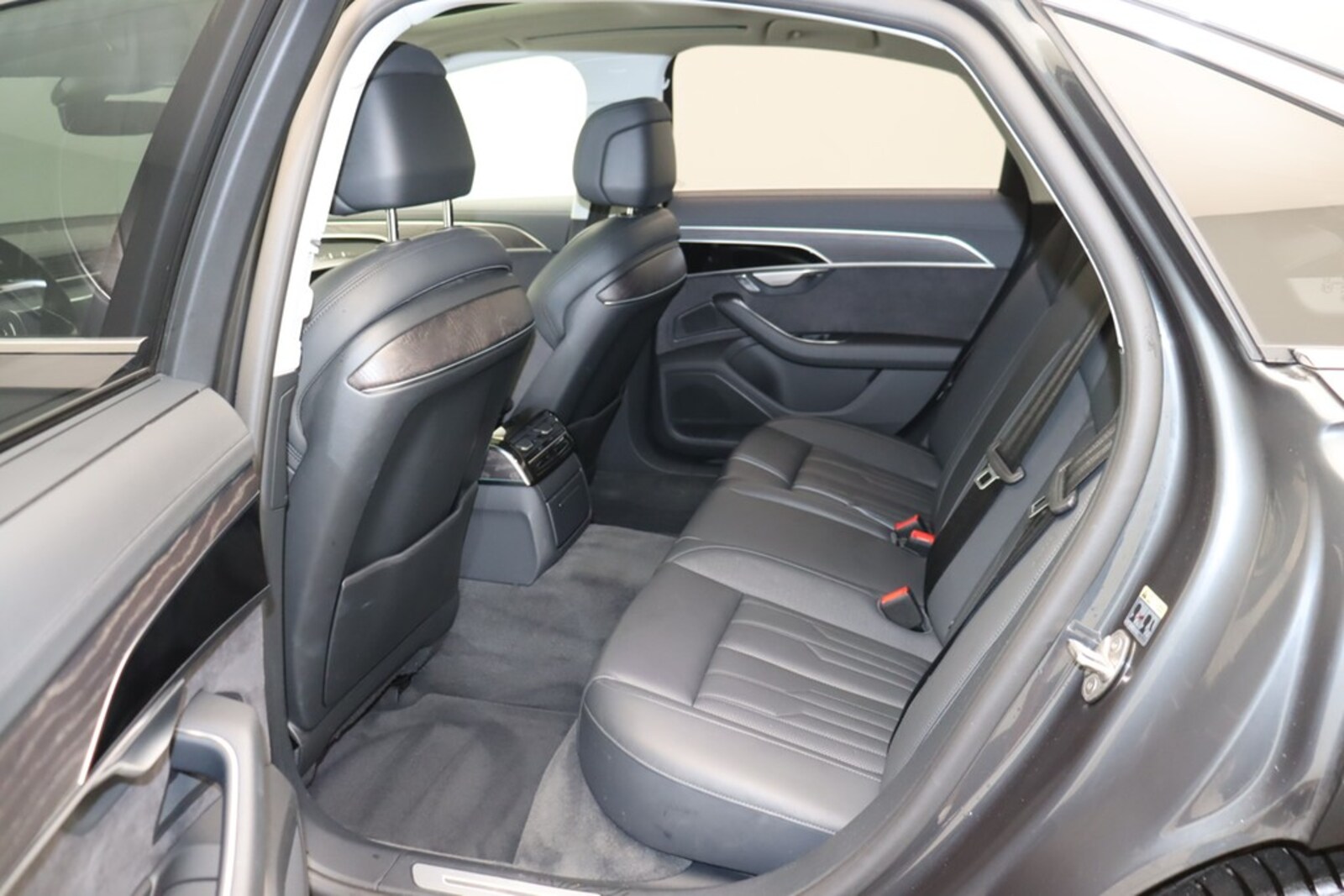 Audi A8 – Bild 12