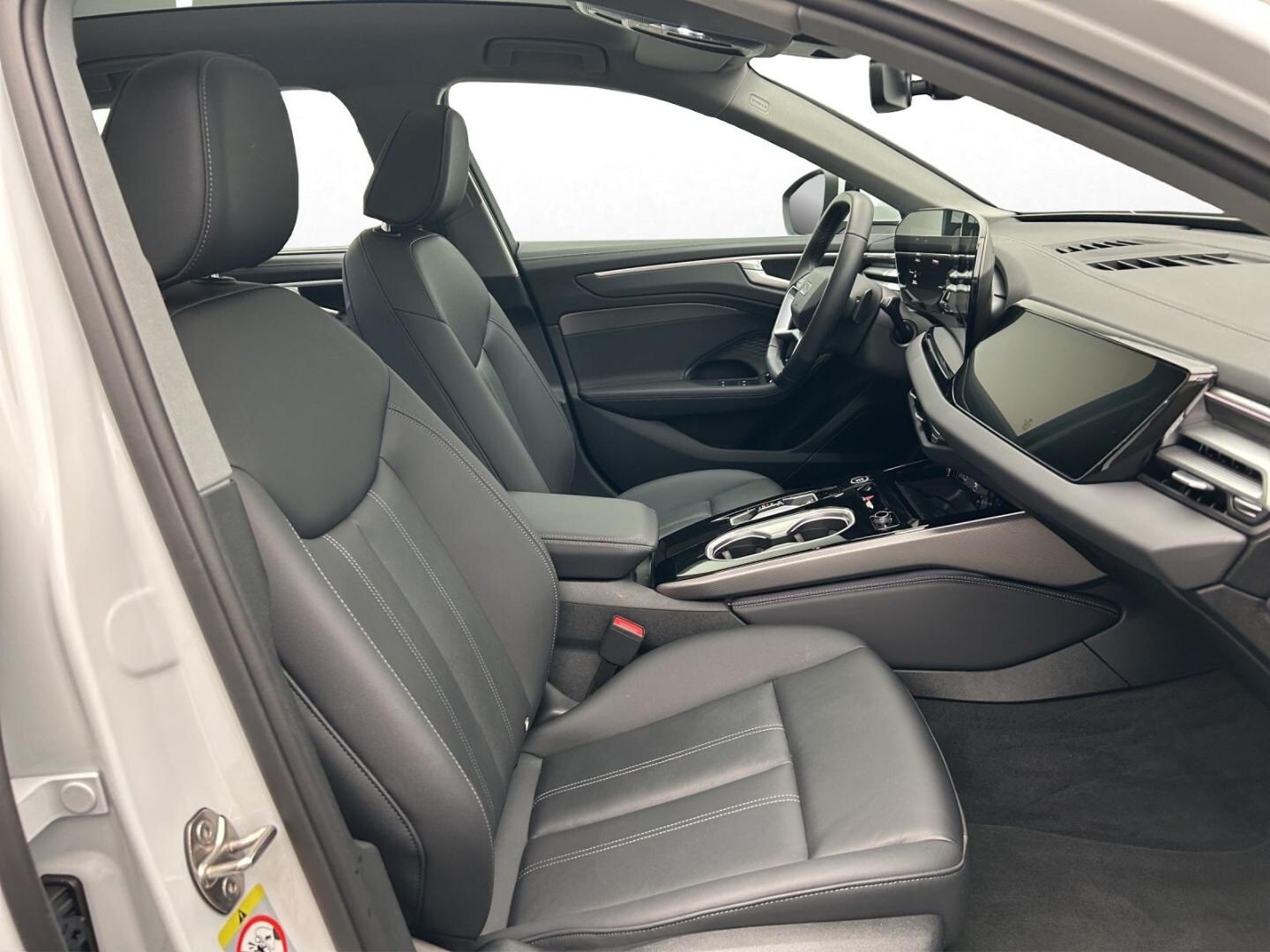 Bild über Audi A6 Avant TDI 150 kW S tronic - für weitere Informationen kontaktieren Sie den Audi Partner