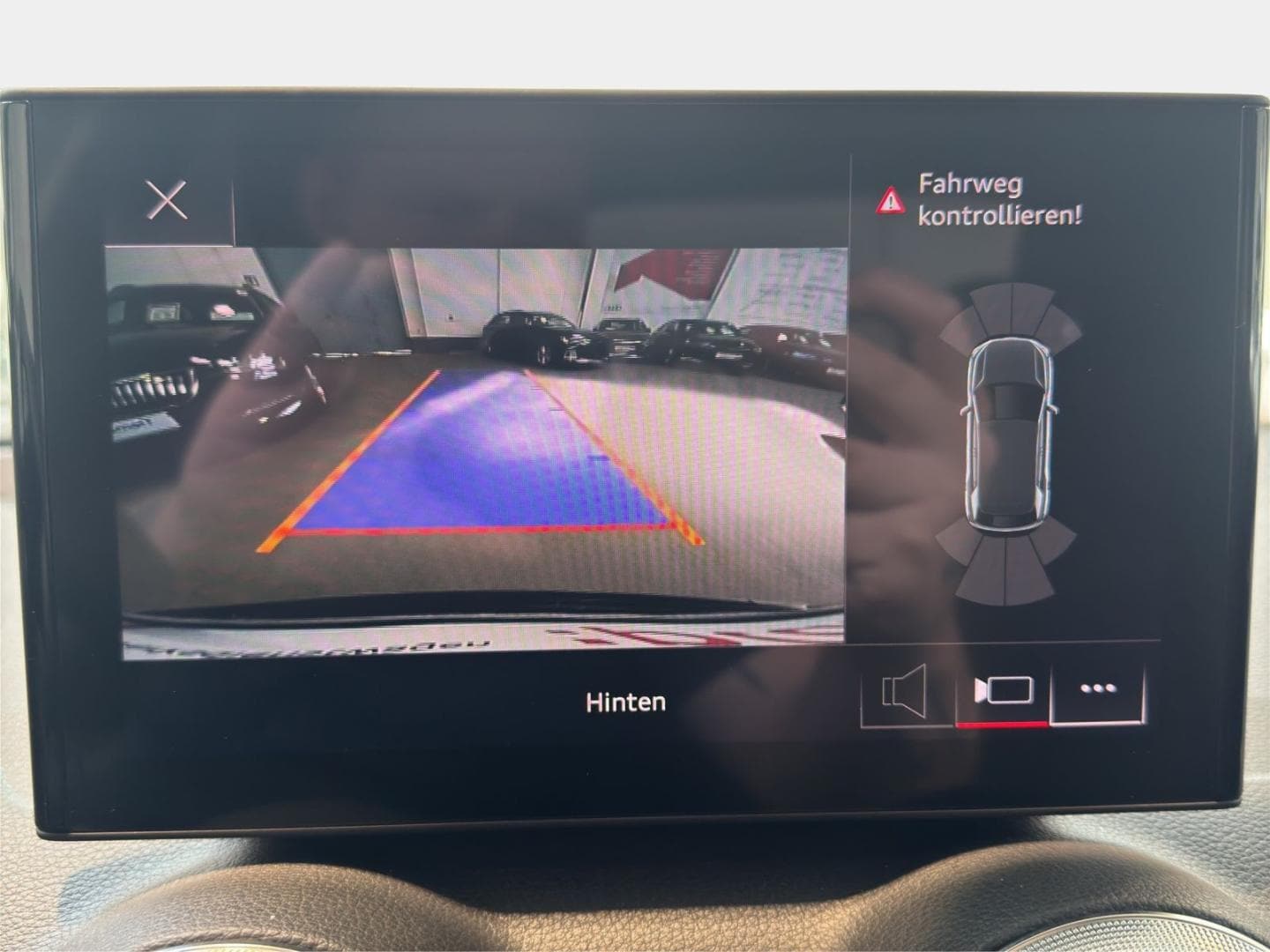Bild über Audi Q2 S line 40 TFSI quattro S tronic - für weitere Informationen kontaktieren Sie den Audi Partner