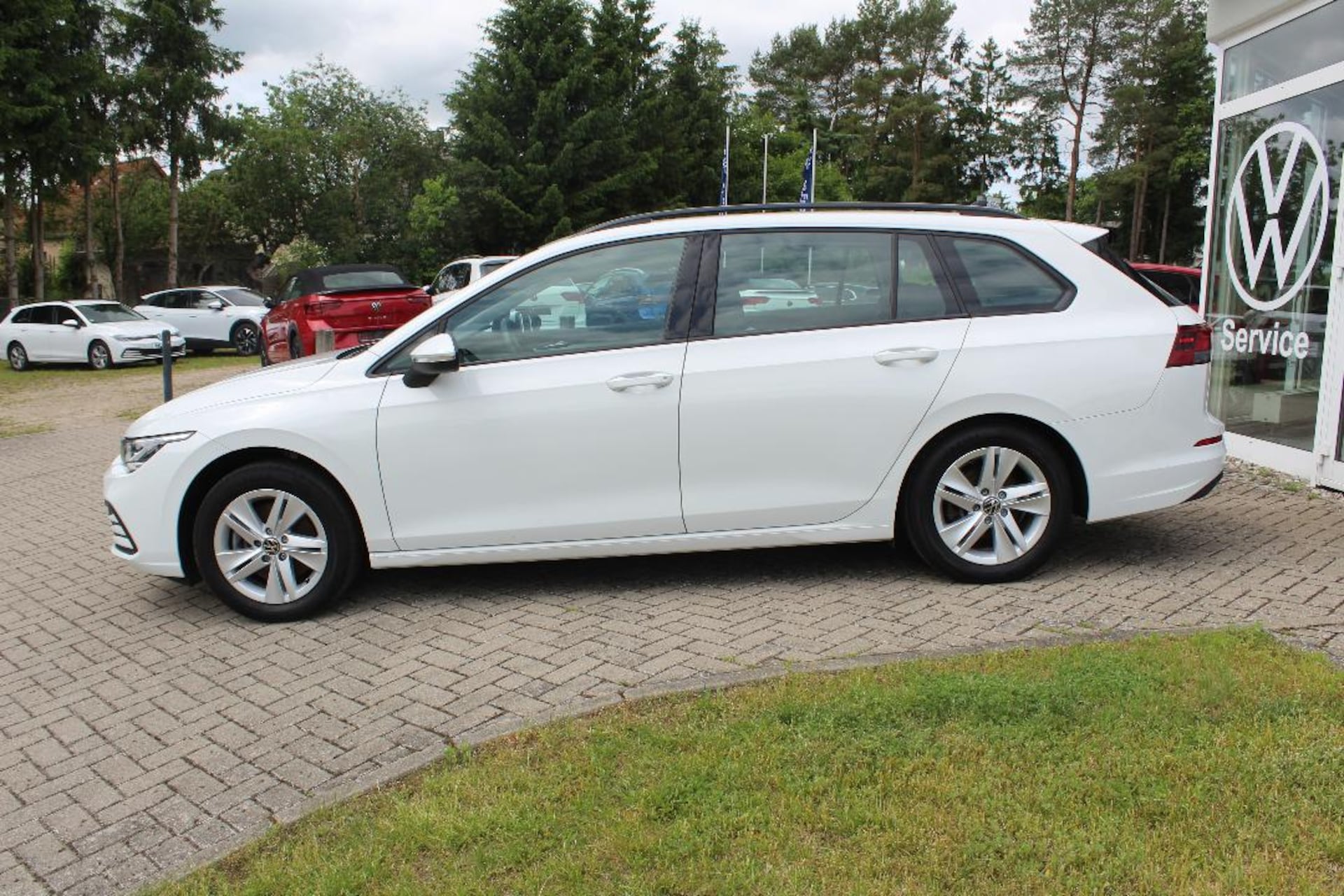 Volkswagen Golf Variant Life