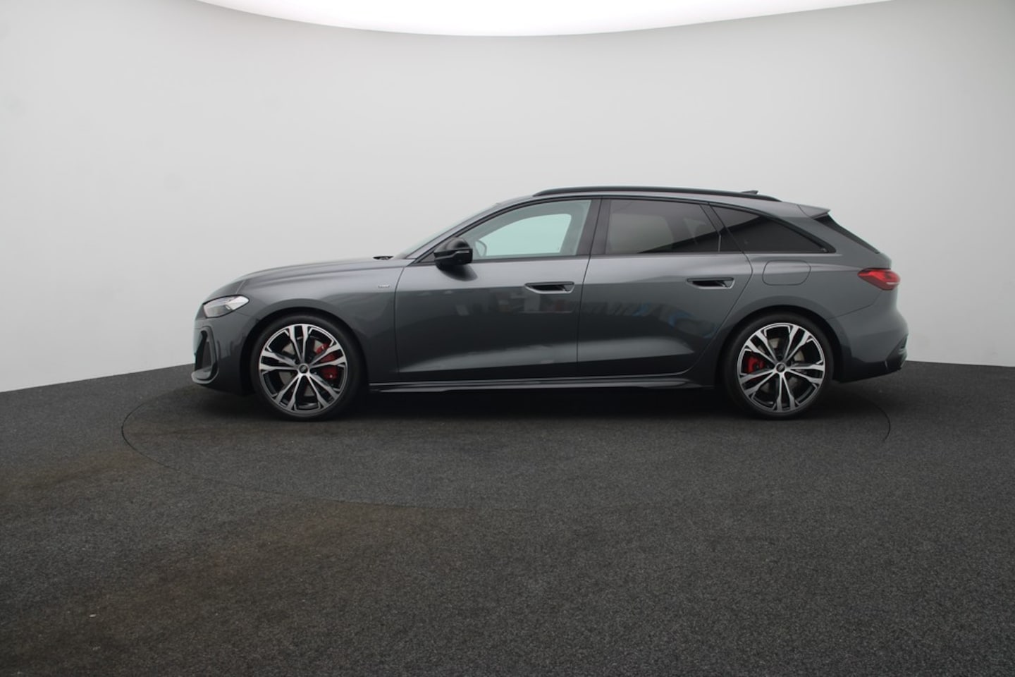 Bild über Audi A5 Avant e-hybrid e-hybrid quattro 270 kW S tronic - für weitere Informationen kontaktieren Sie den Audi Partner