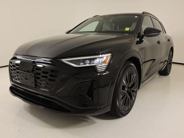 Photo of 2024 Audi Q8 e-tron