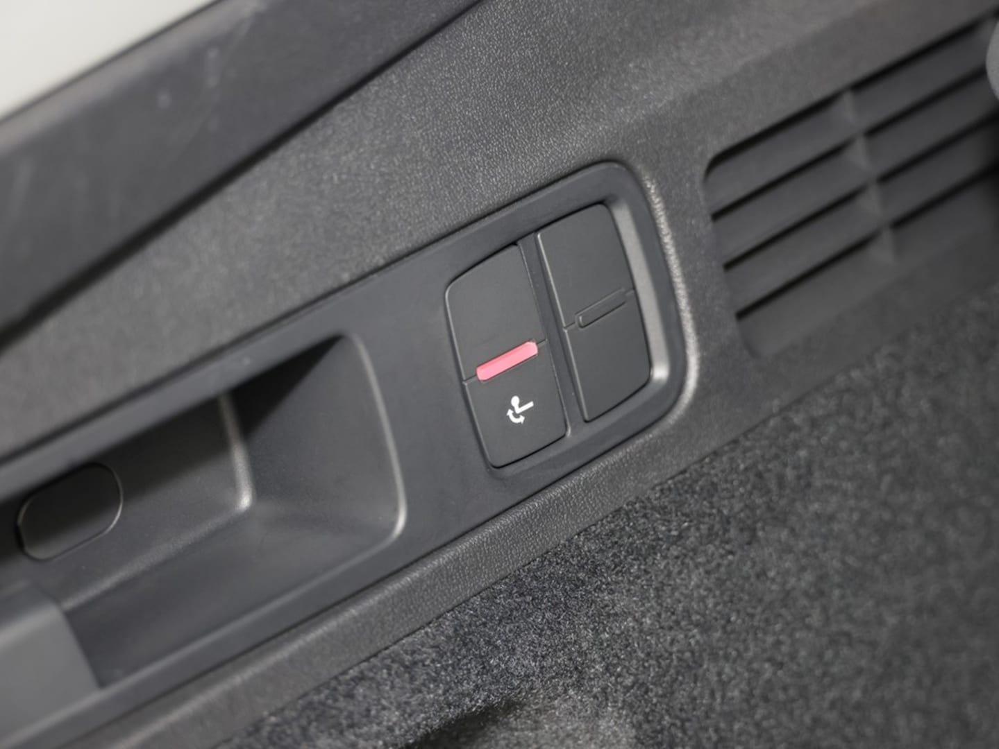 Bild über Audi Q5 SUV TDI quattro 150 kW S tronic - für weitere Informationen kontaktieren Sie den Audi Partner