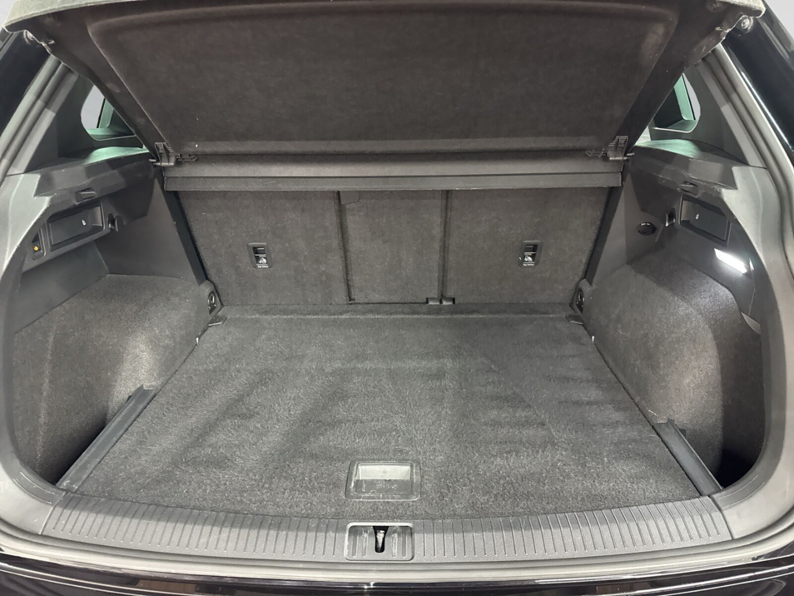 Volkswagen Tiguan – Bild 8