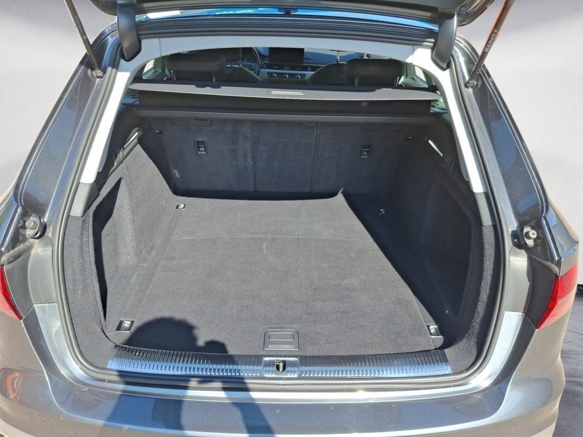 Audi A4 Avant S line