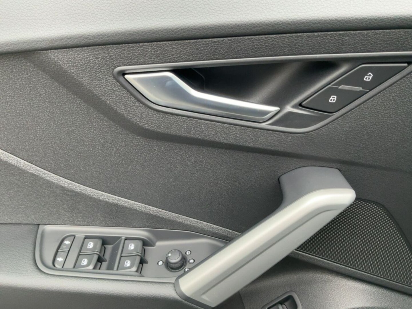 Bild über Audi Q2 30 TFSI Schaltgetriebe - für weitere Informationen kontaktieren Sie den Audi Partner
