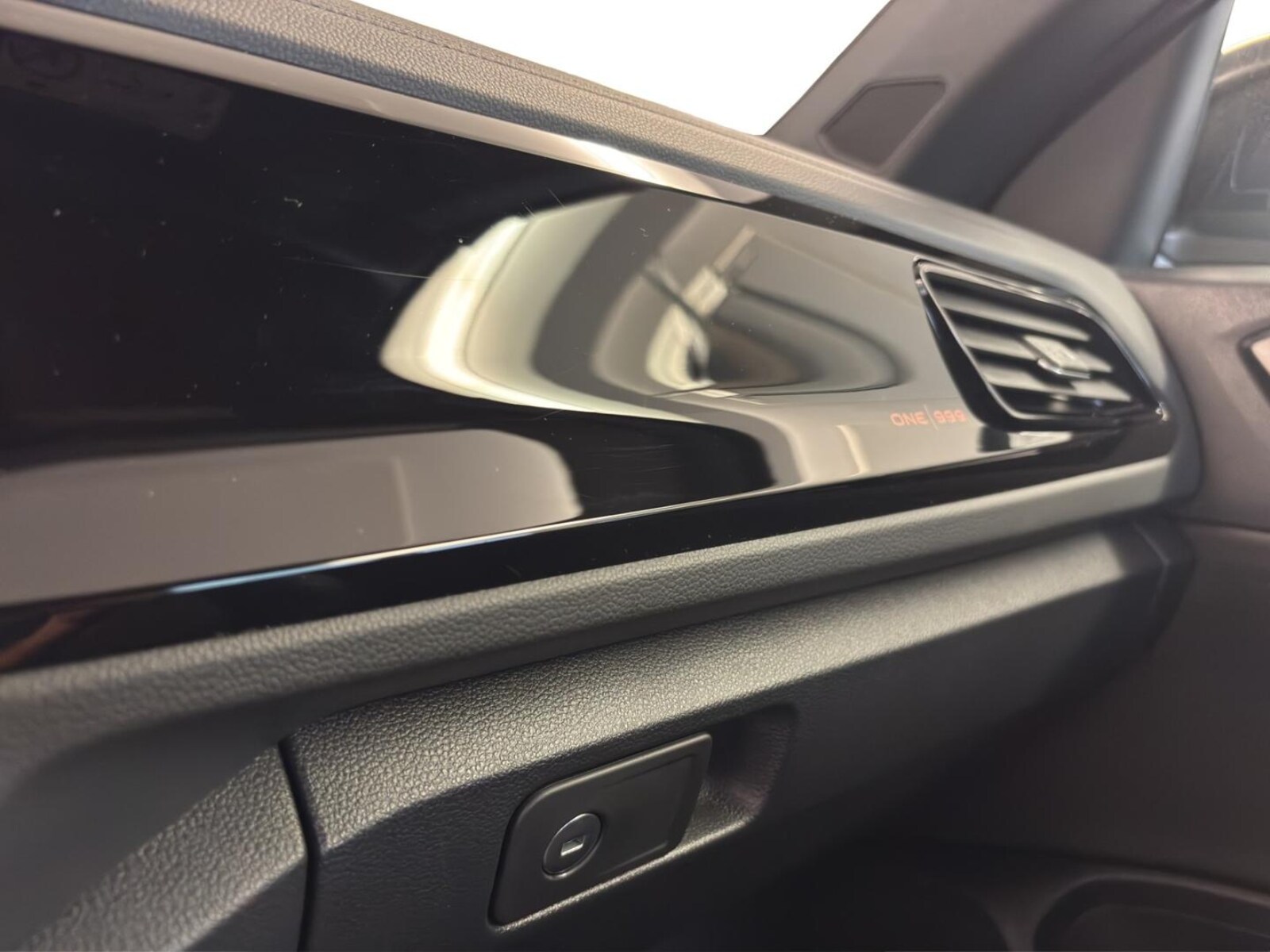 Volkswagen T-Roc Cabriolet – Bild 15