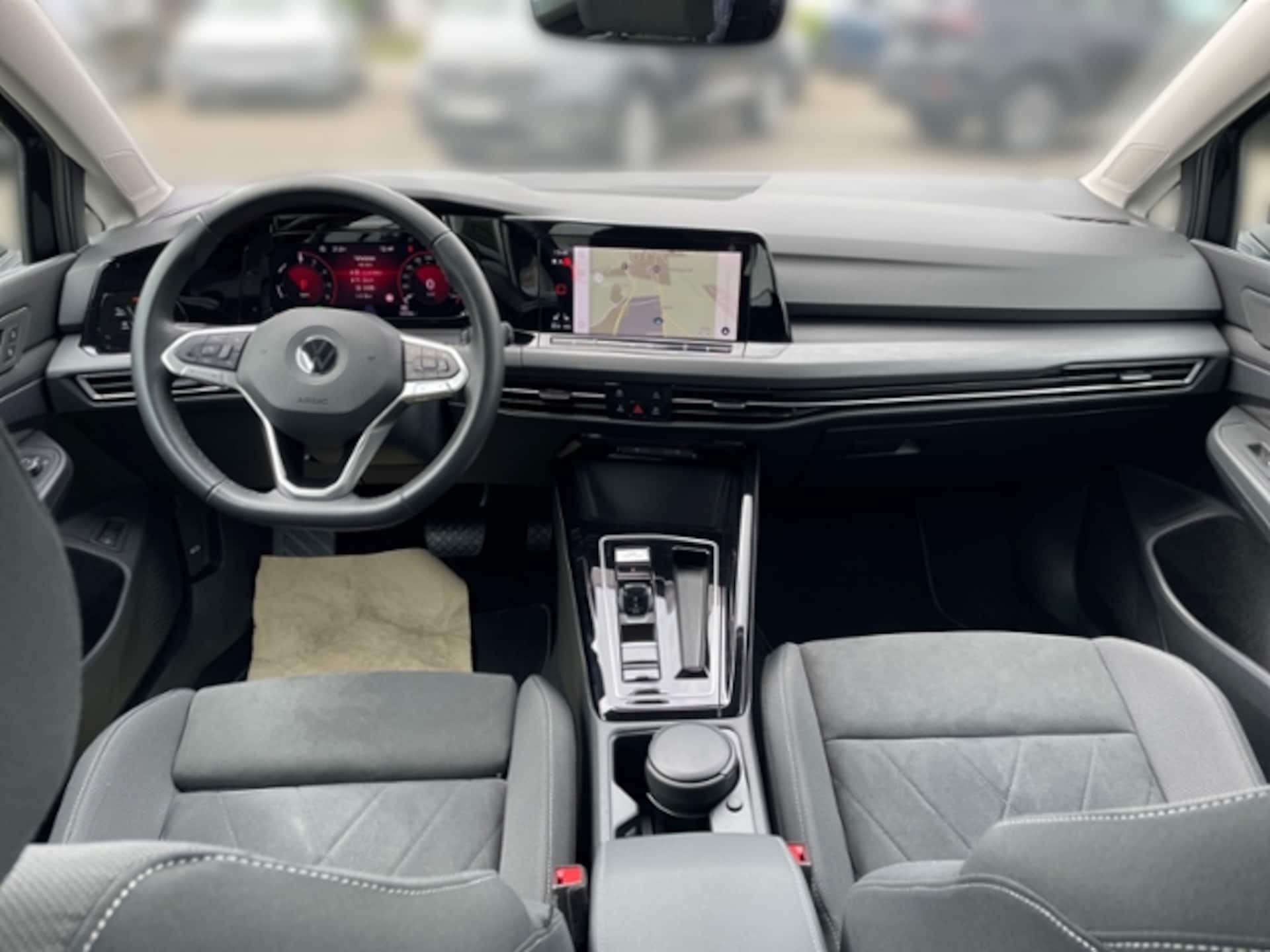Volkswagen Golf Style