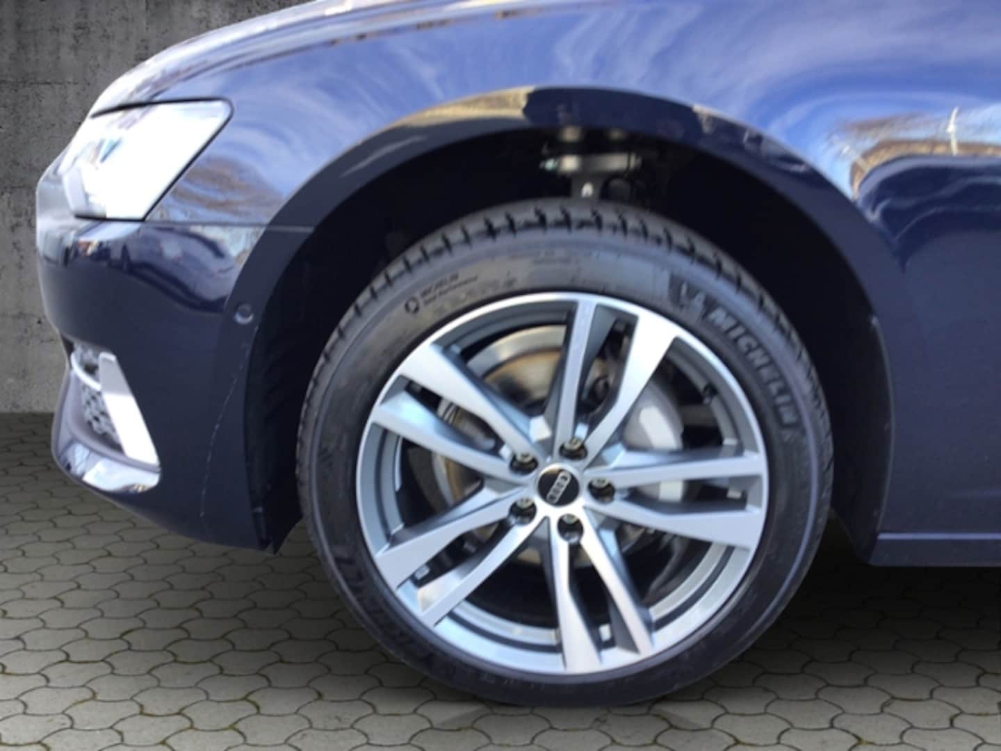 Bild über Audi A6 Avant advanced 40 TDI S tronic - für weitere Informationen kontaktieren Sie den Audi Partner