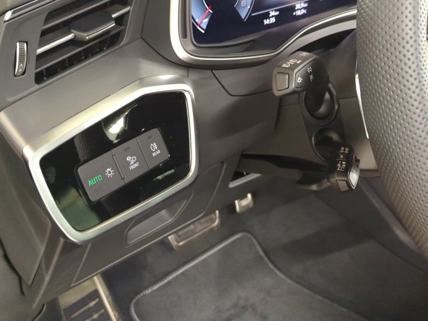 Bild über Audi A6 Avant S line 45 TDI quattro S tronic - für weitere Informationen kontaktieren Sie den Audi Partner