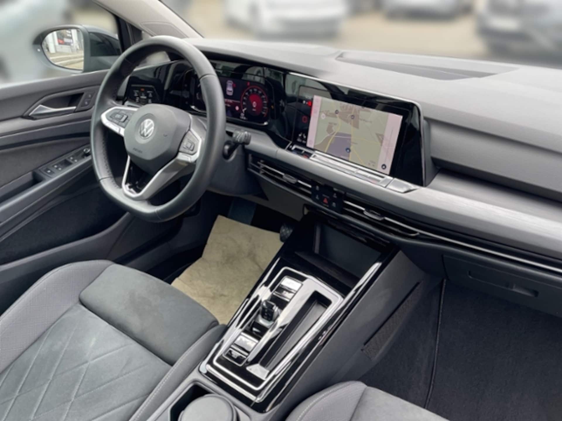 Volkswagen Golf Style