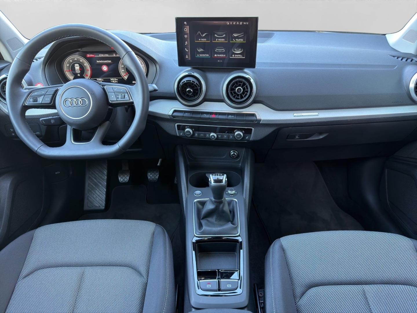 Bild über Audi Q2 S line 30 TFSI Schaltgetriebe - für weitere Informationen kontaktieren Sie den Audi Partner