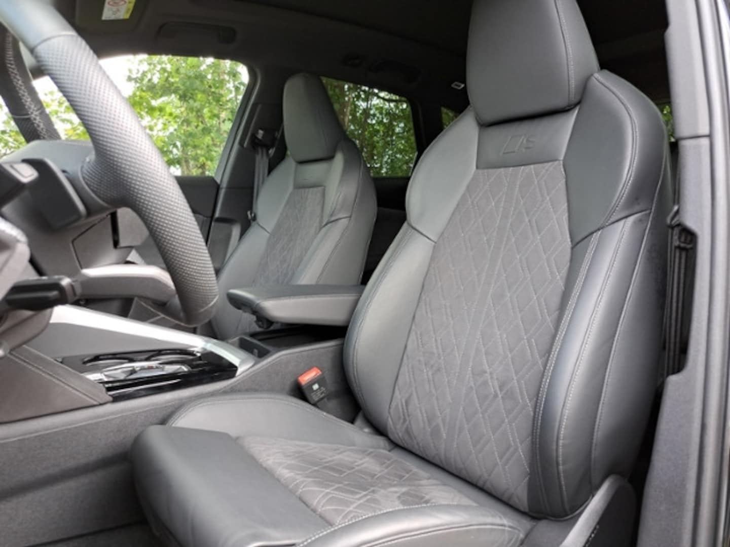 Bild über Audi SQ5 SUV TFSI 270 kW S tronic - für weitere Informationen kontaktieren Sie den Audi Partner