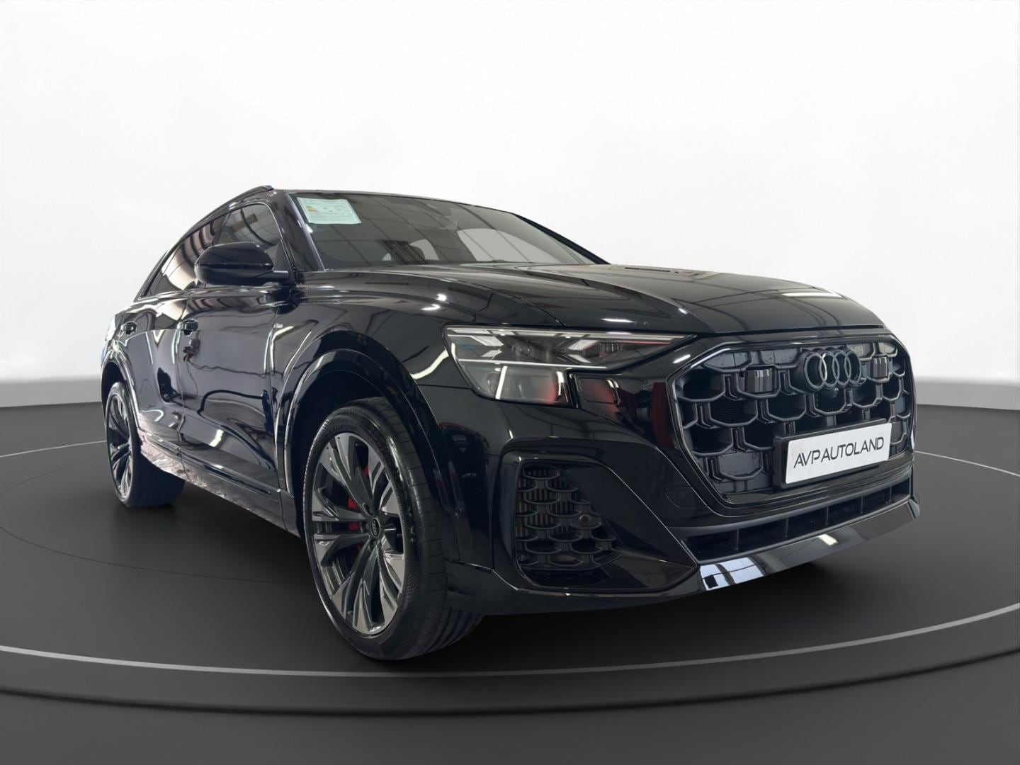 Bild über Audi Q8 SUV TFSI e S line business TFSI e quattro 360 kW tiptronic - für weitere Informationen kontaktieren Sie den Audi Partner