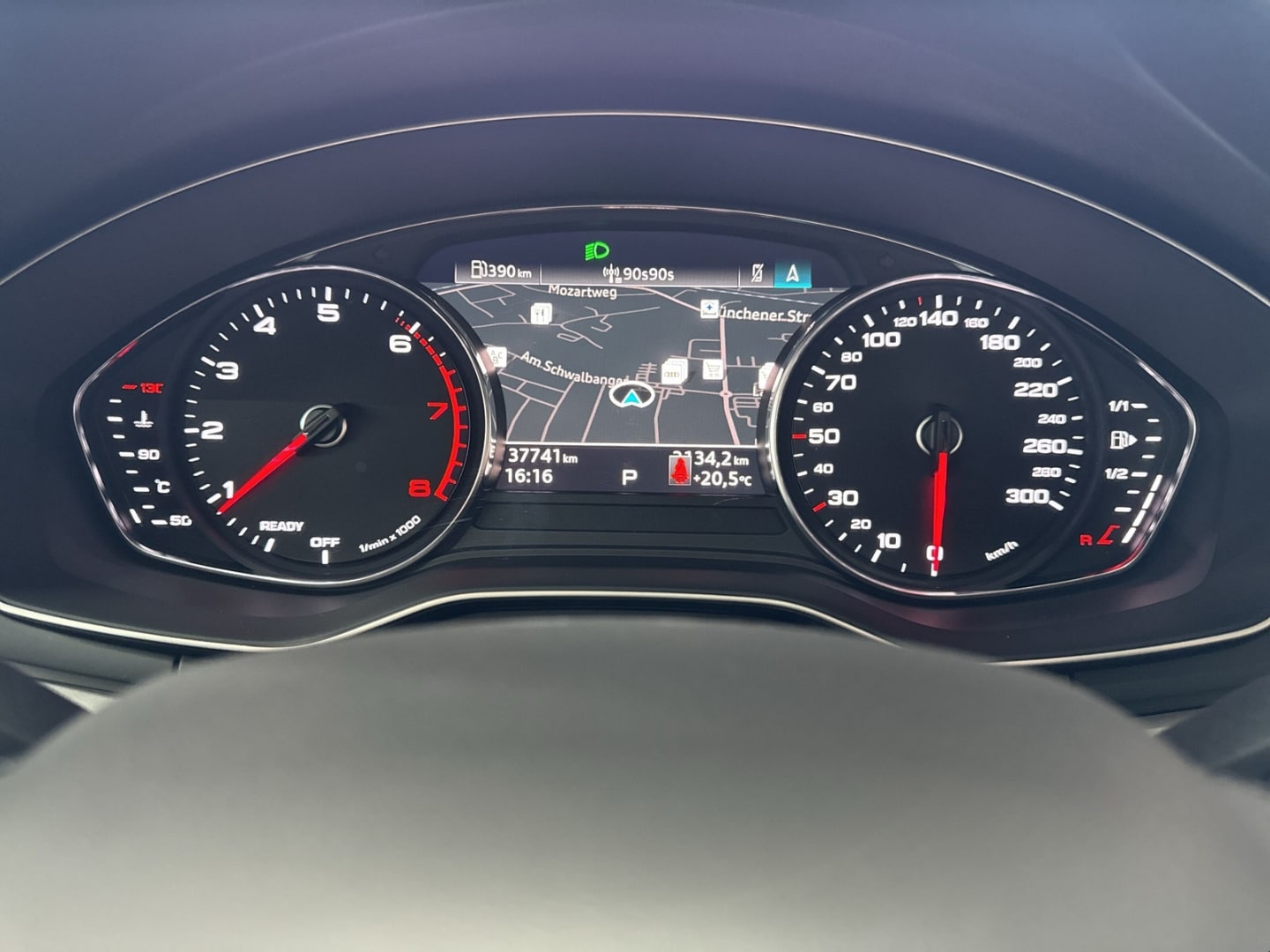 Bild über Audi A4 Avant 35 TFSI S tronic - für weitere Informationen kontaktieren Sie den Audi Partner