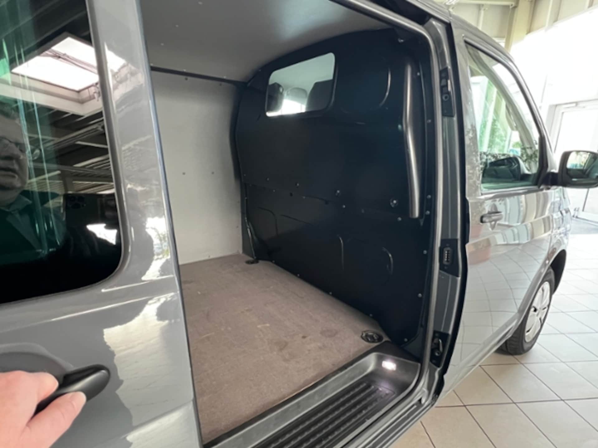 Volkswagen T6.1 Transporter Kasten kurzer Radstand