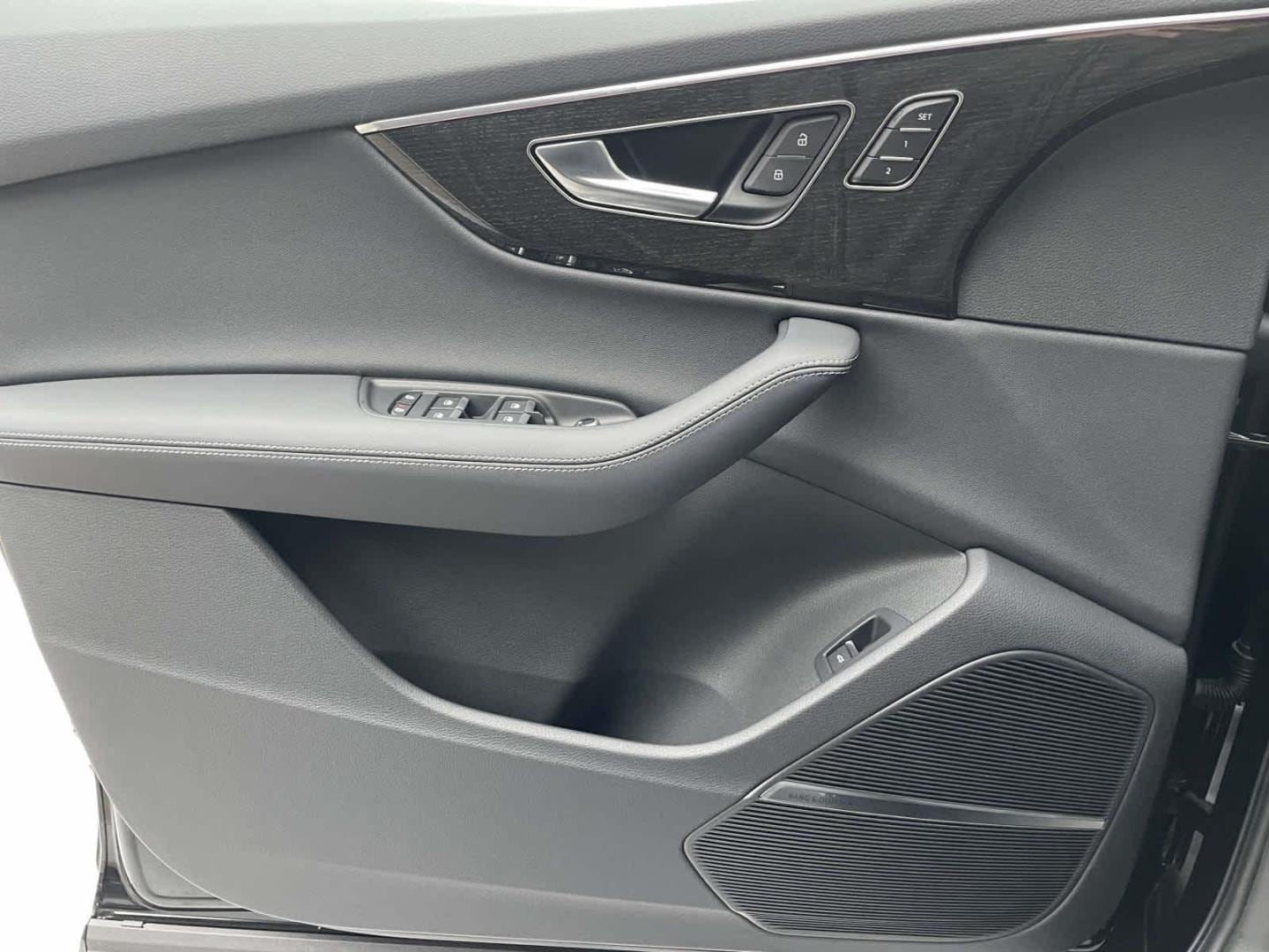2025 Audi Q7 Premium Plus - Photo 34