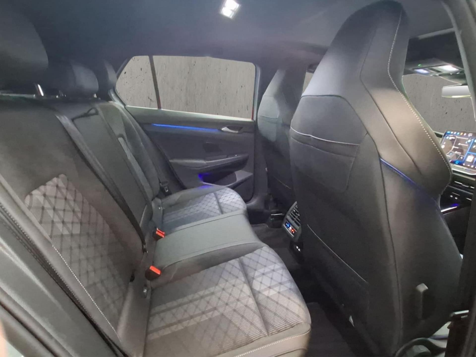 Volkswagen Golf R-Line