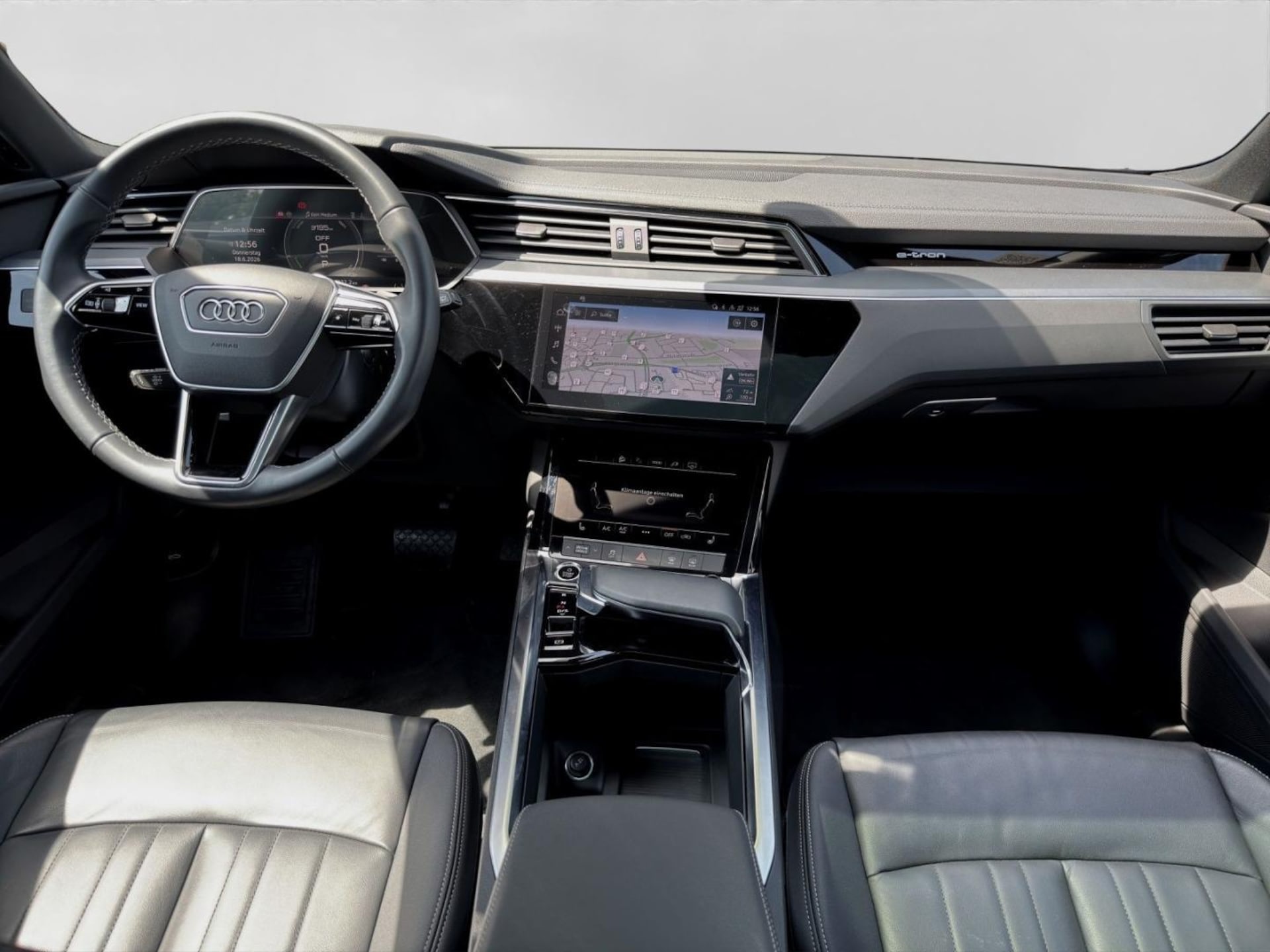 Audi Q8 e-tron S line