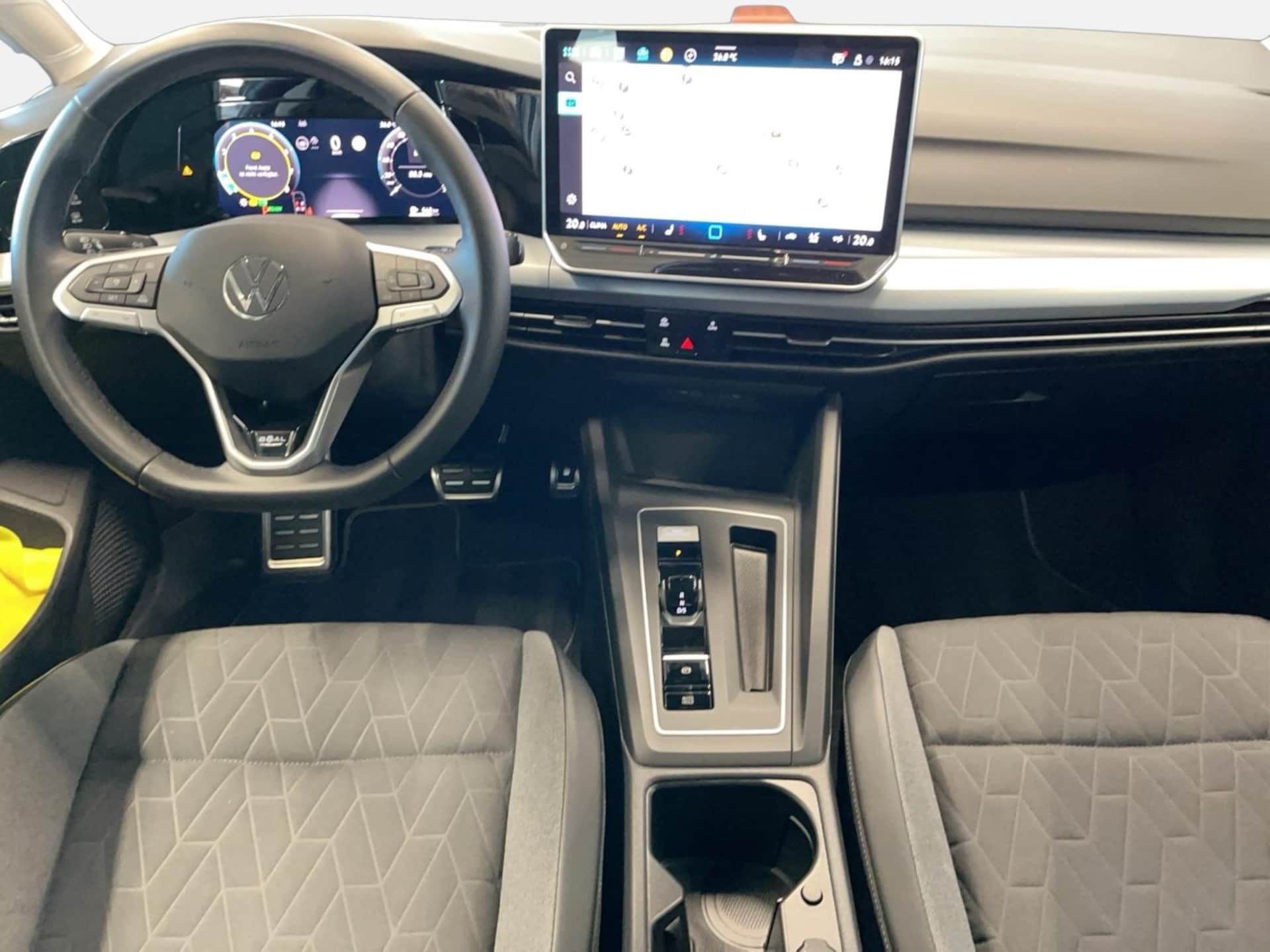 Volkswagen Golf Life