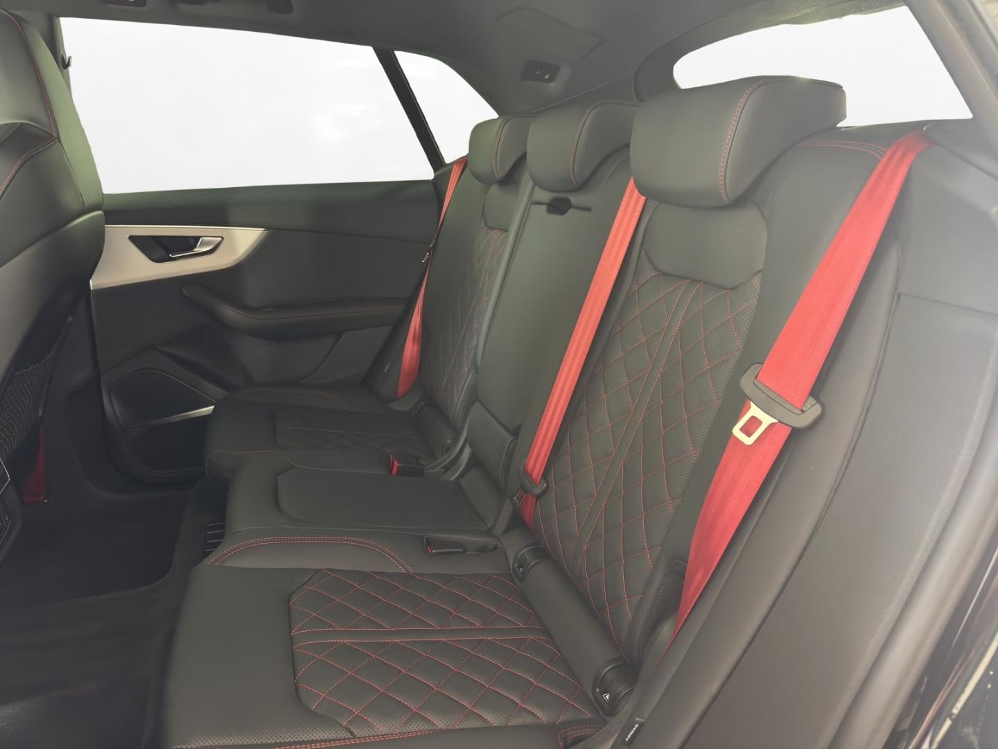 Bild über Audi Q8 SUV TFSI e S line business TFSI e quattro 360 kW tiptronic - für weitere Informationen kontaktieren Sie den Audi Partner