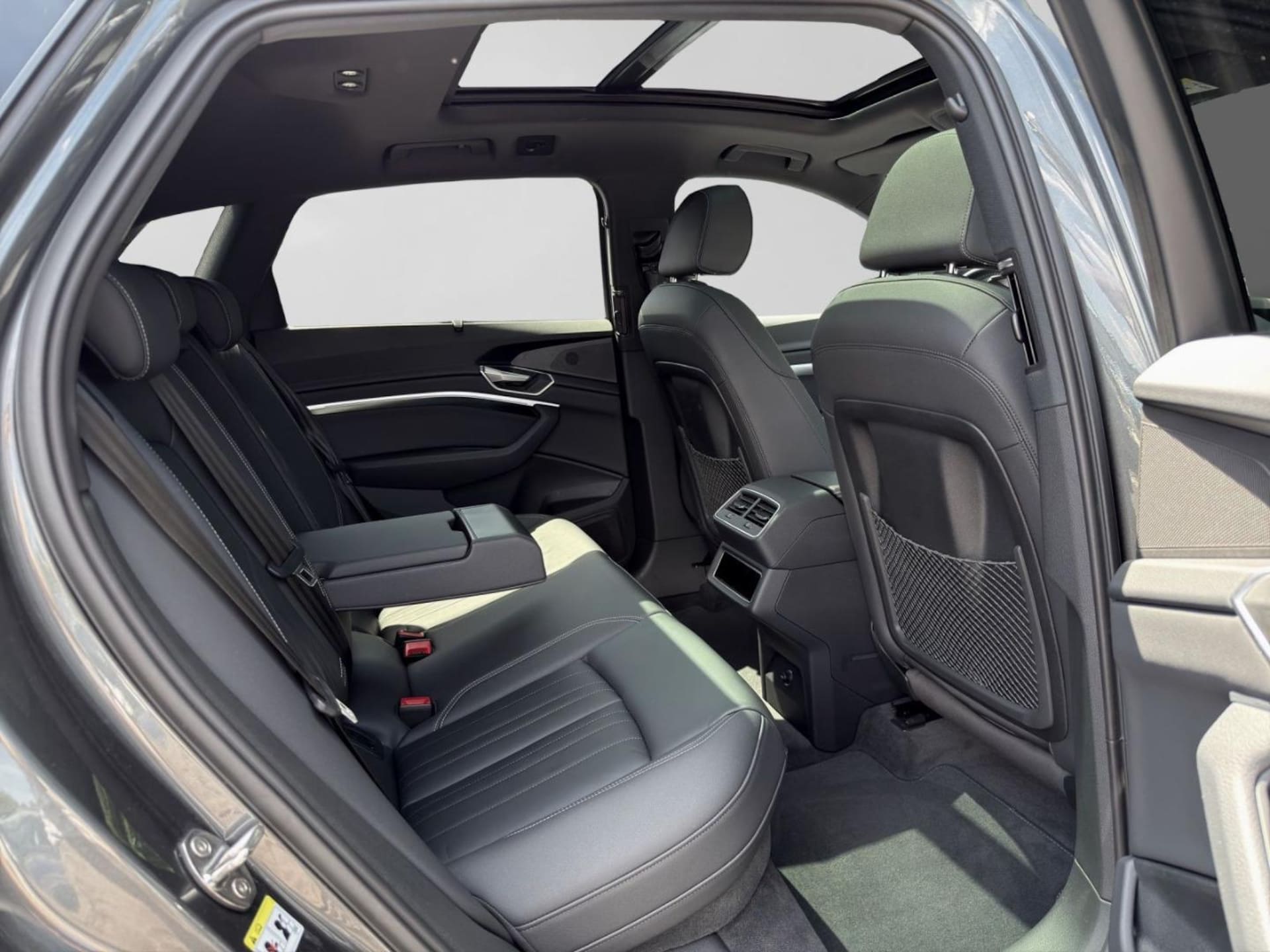 Audi Q8 e-tron S line