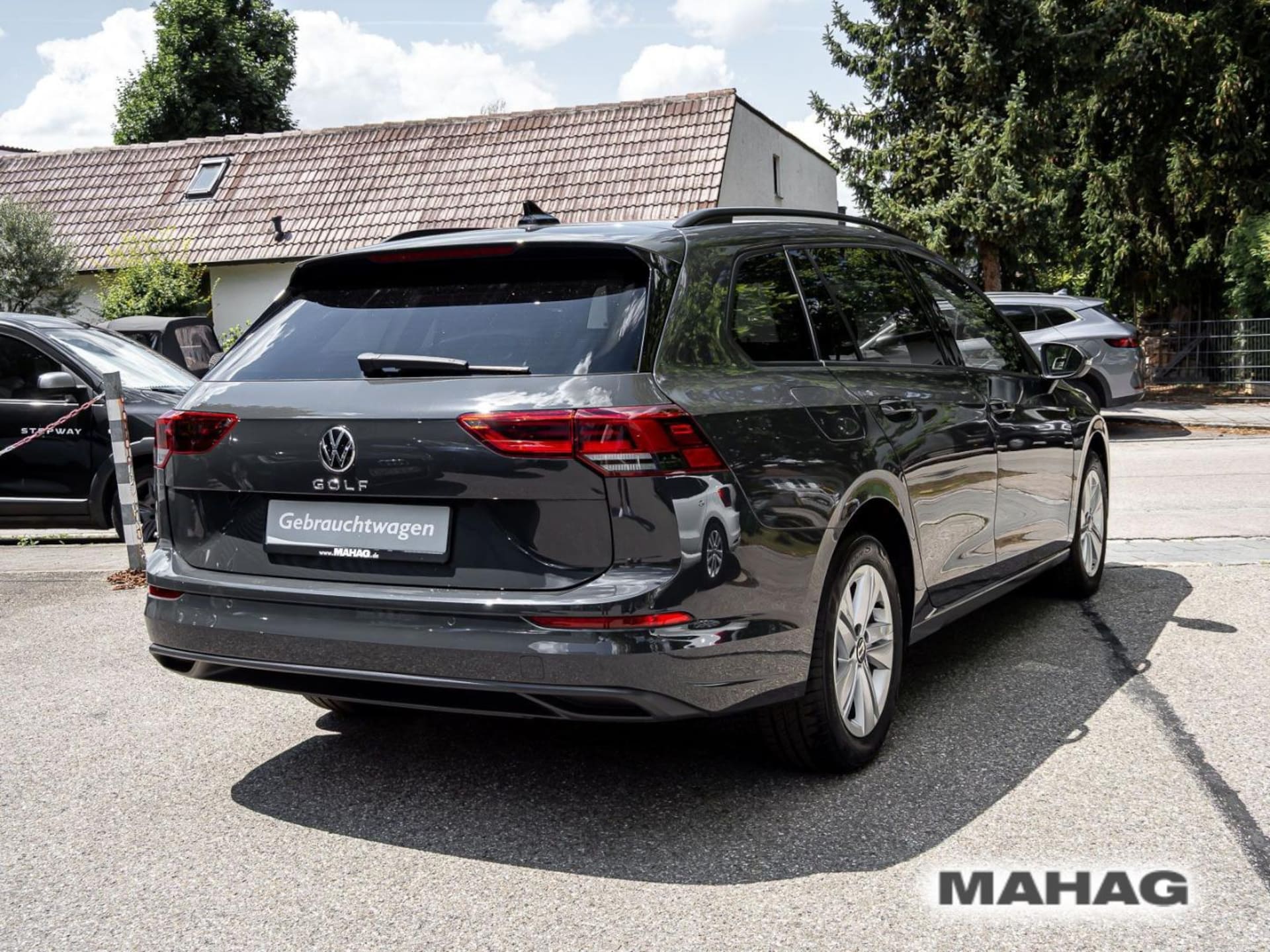 Volkswagen Golf Variant Life
