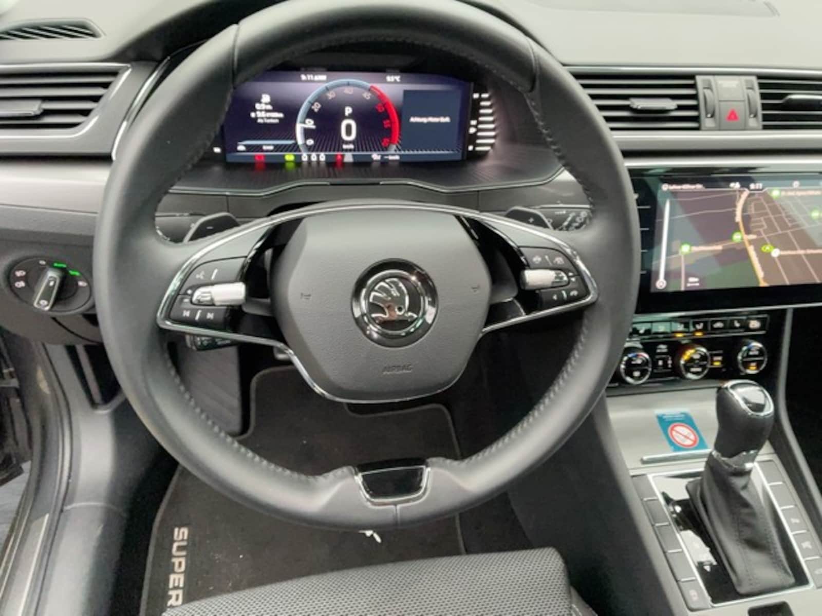 Škoda Superb Combi – Bild 9