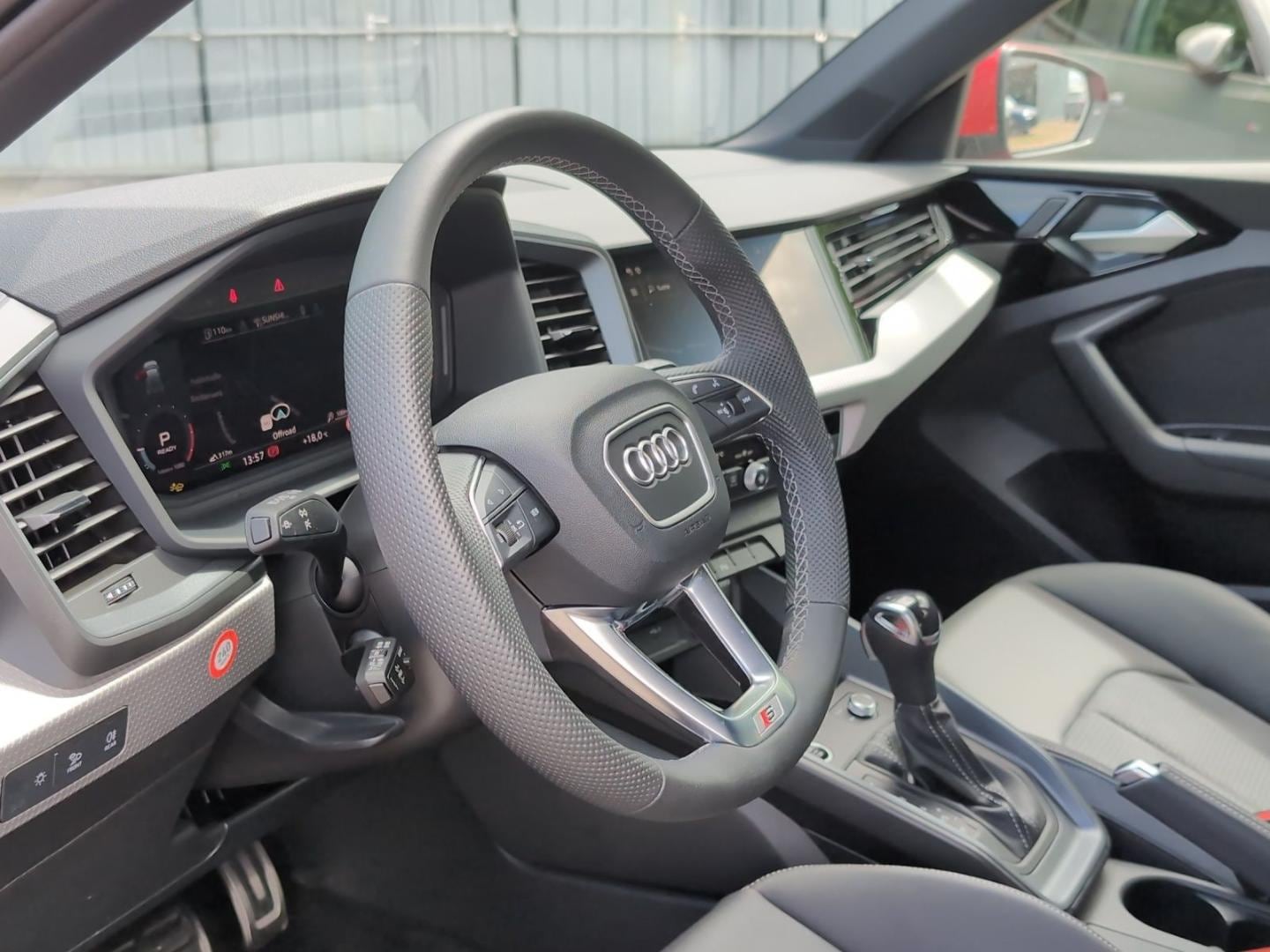 Bild über Audi A1 allstreet 35 TFSI S tronic - für weitere Informationen kontaktieren Sie den Audi Partner