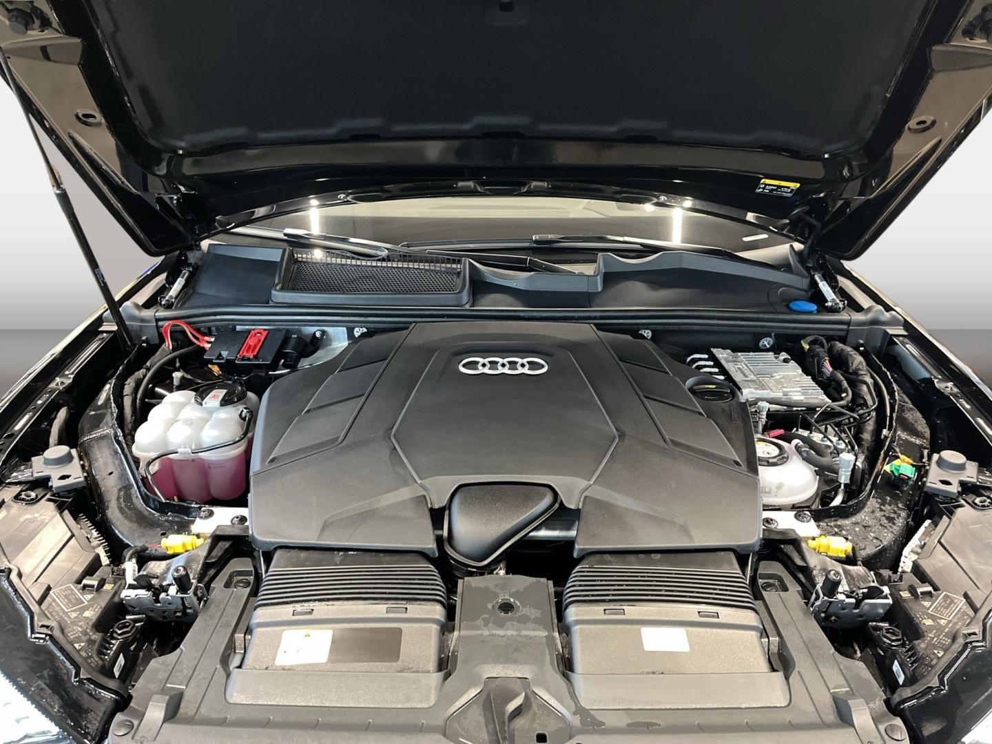 Bild über Audi Q7 SUV TFSI e S line 60 TFSI e quattro tiptronic - für weitere Informationen kontaktieren Sie den Audi Partner