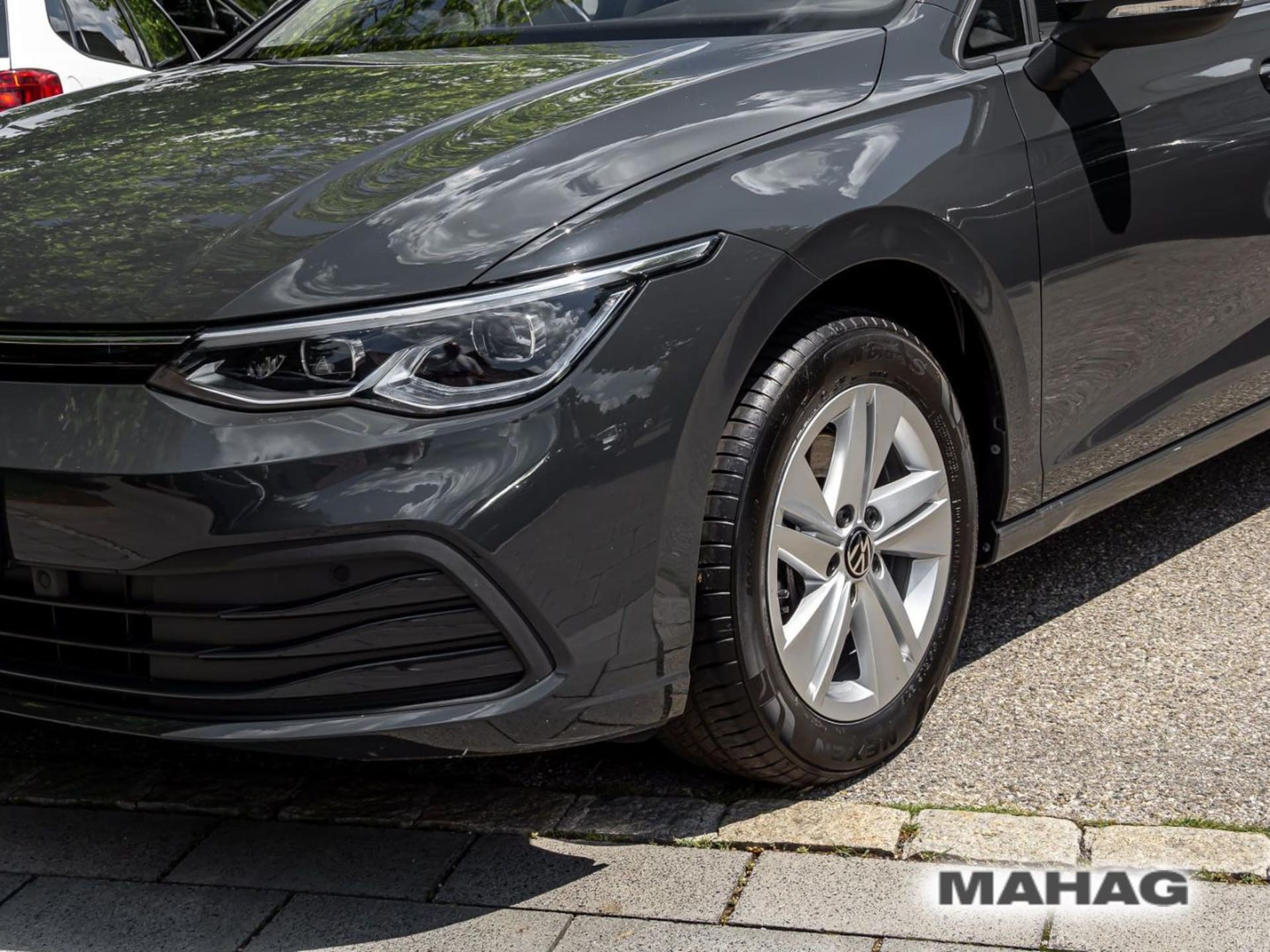 Volkswagen Golf Variant Life