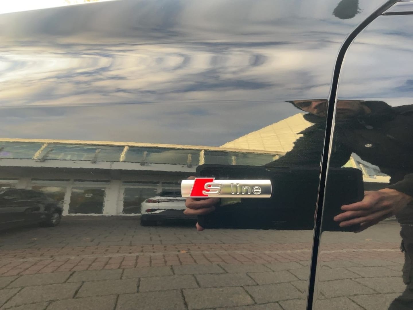 Bild über Audi A6 Avant TDI quattro 150 kW S tronic - für weitere Informationen kontaktieren Sie den Audi Partner