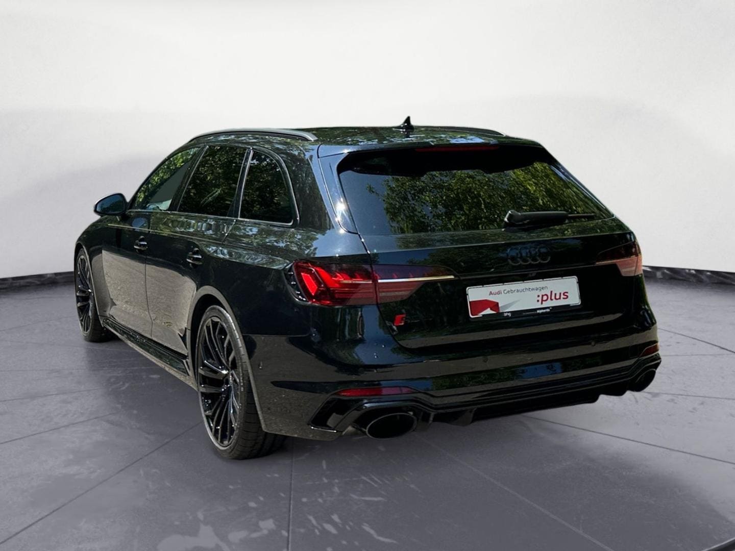 Image about Audi RS 4 Avant TFSI quattro tiptronic