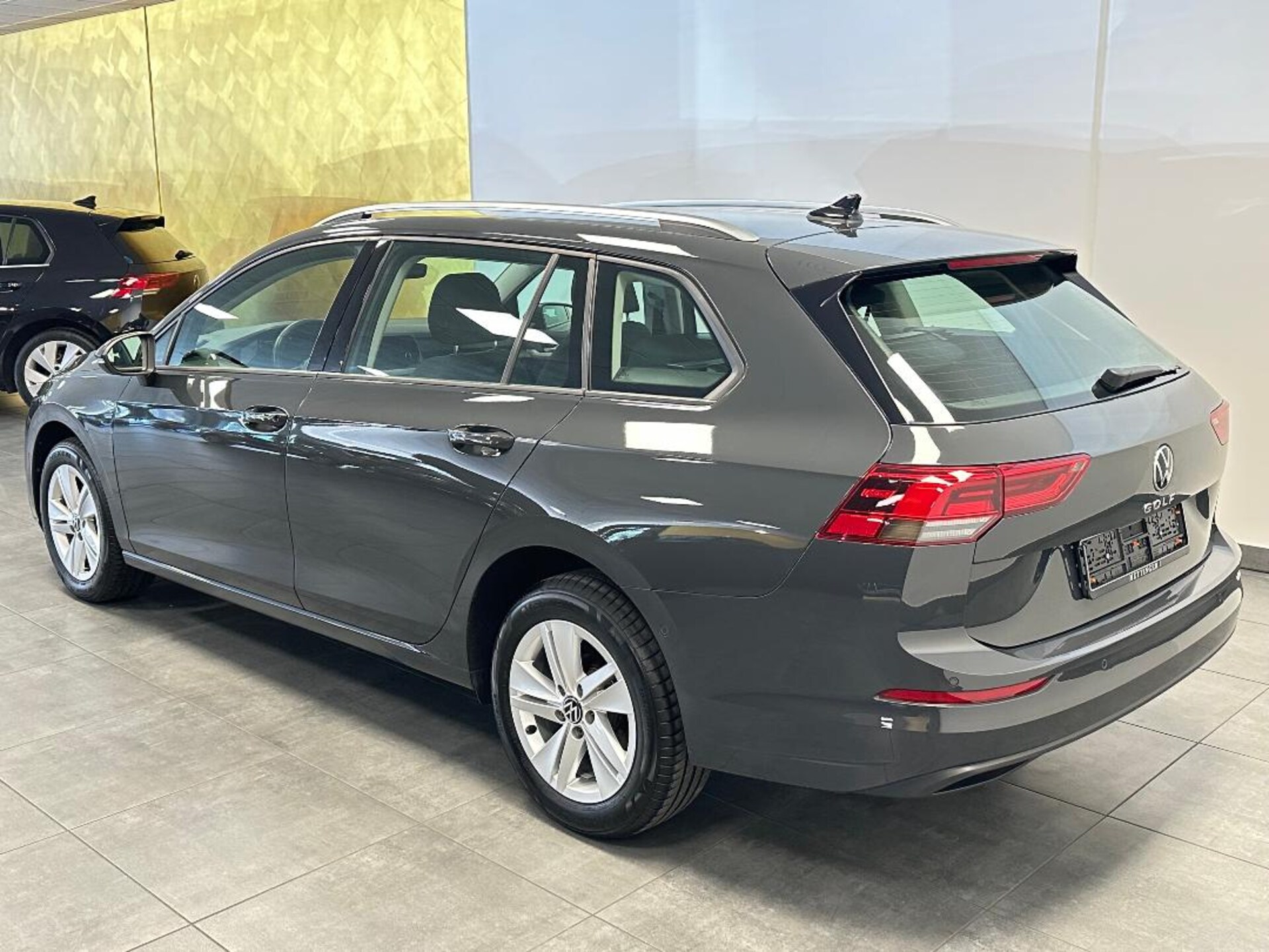 Volkswagen Golf Variant Life
