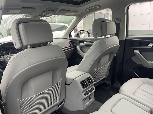 2023 Audi Q5 Premium - Photo 14