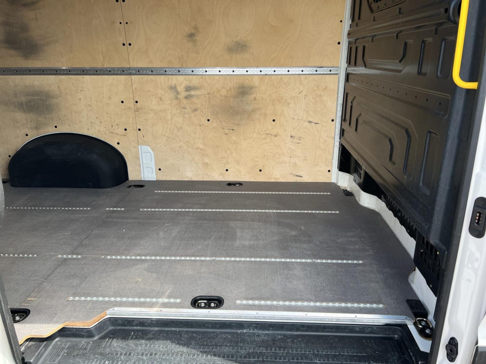 Volkswagen Crafter Kasten mittlerer Radstand
