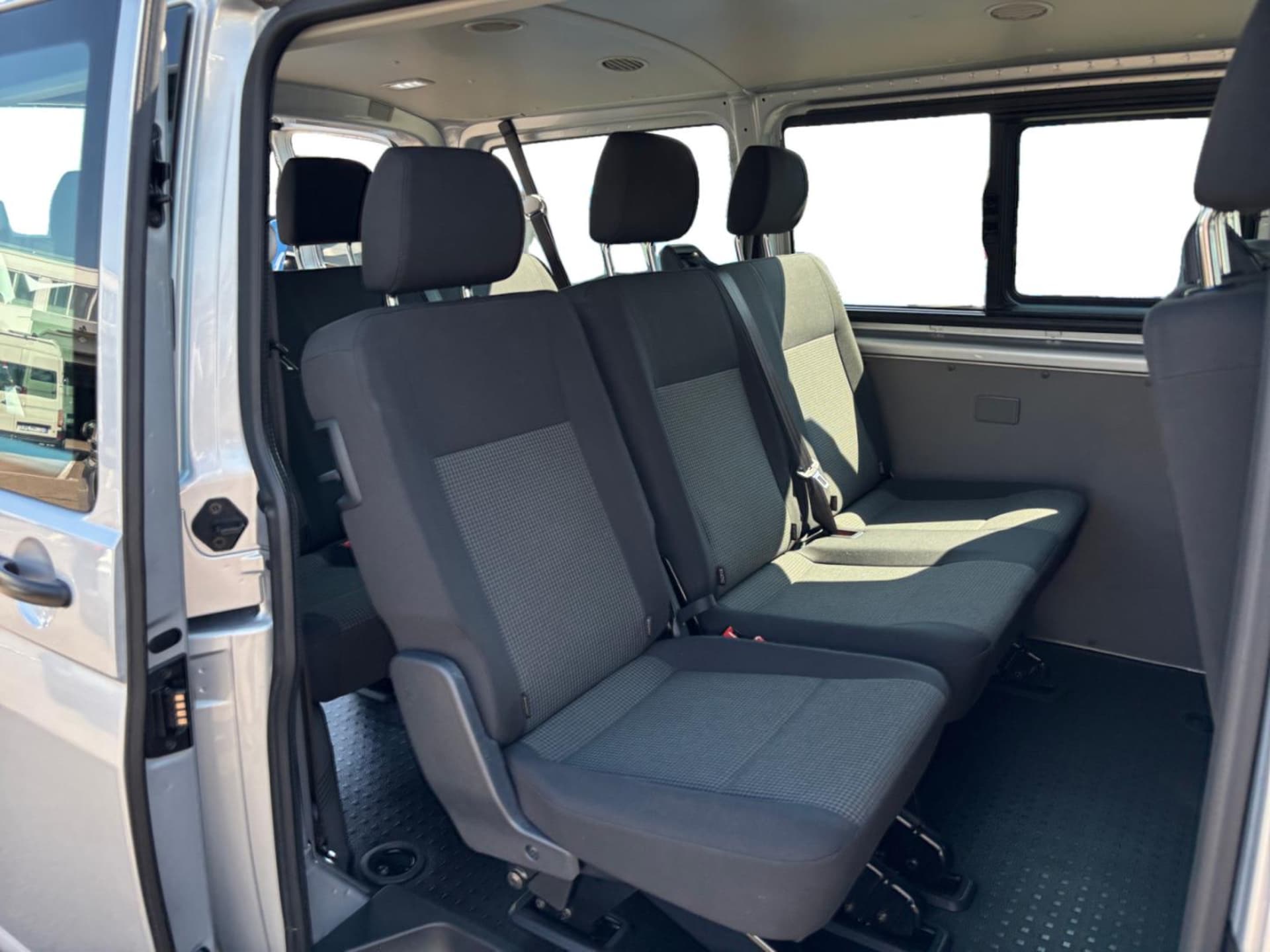 Volkswagen T6.1 Transporter Kombi kurzer Radstand