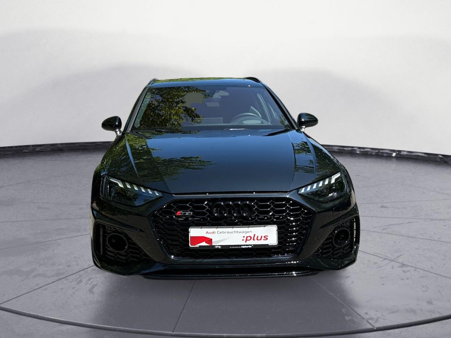 Image about Audi RS 4 Avant TFSI quattro tiptronic