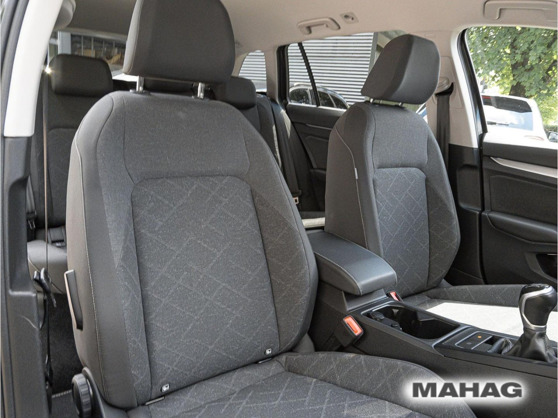 Volkswagen Golf Variant Life