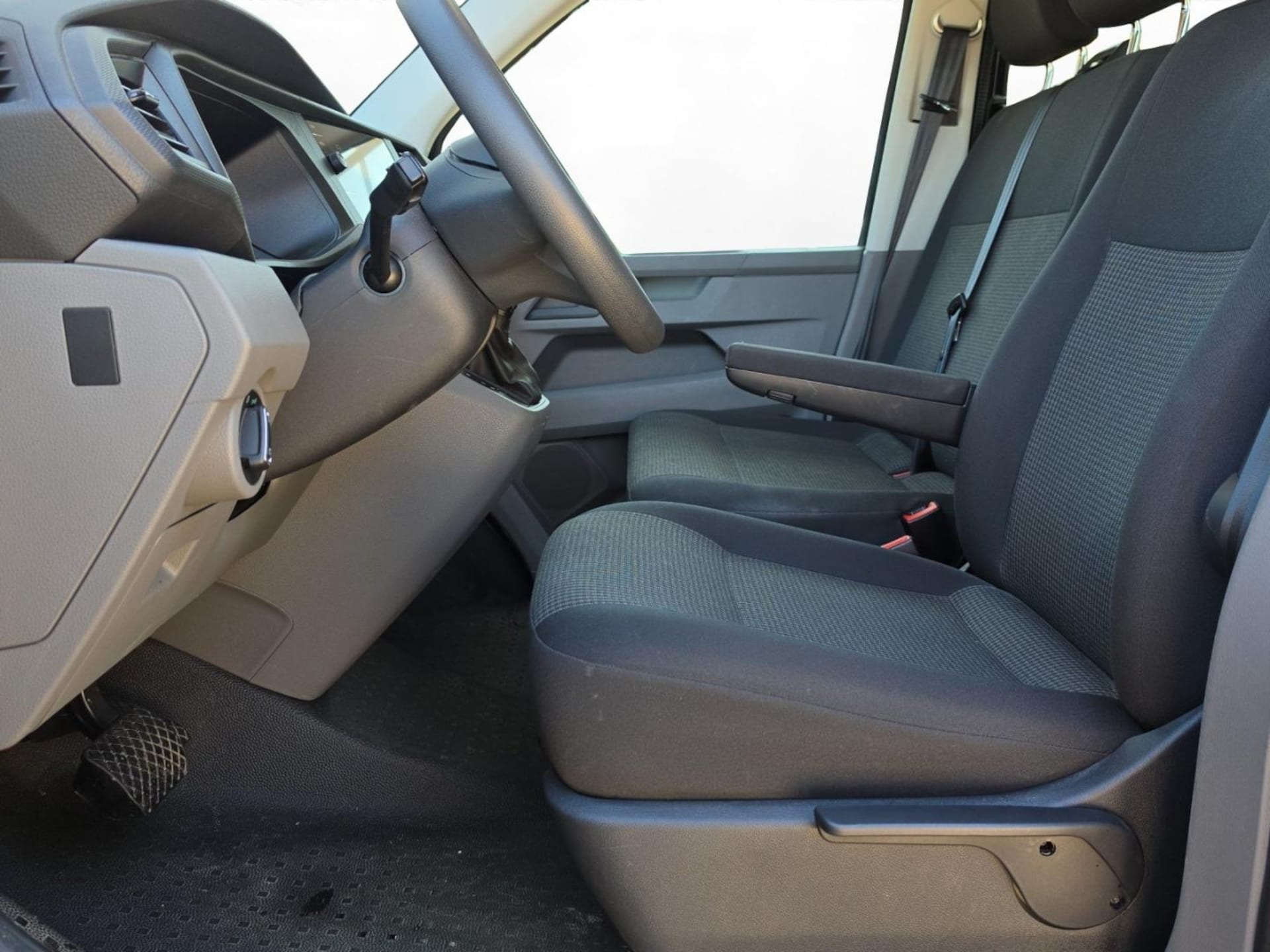 Volkswagen T6.1 Transporter Kombi kurzer Radstand