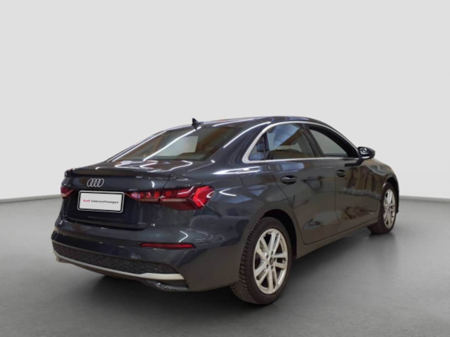 Bild über Audi A3 Limousine TDI S tronic - für weitere Informationen kontaktieren Sie den Audi Partner