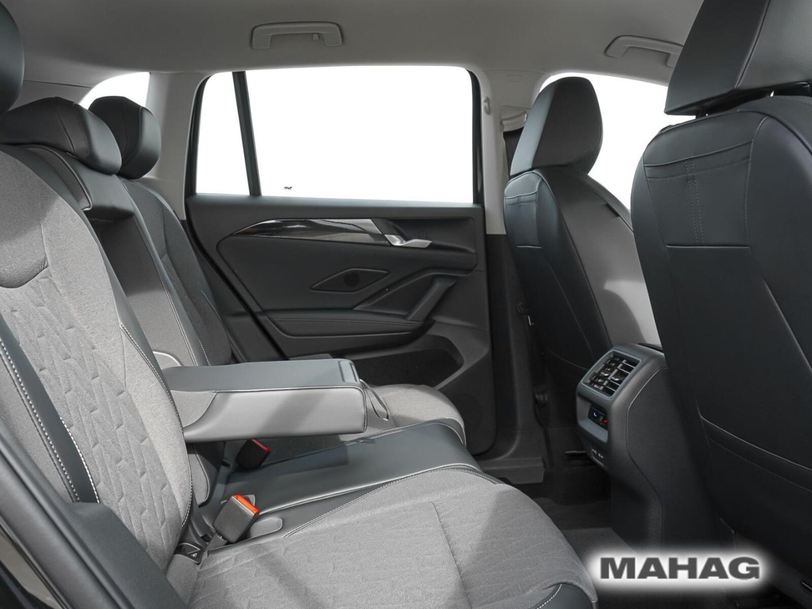 Volkswagen Tiguan – Bild 18