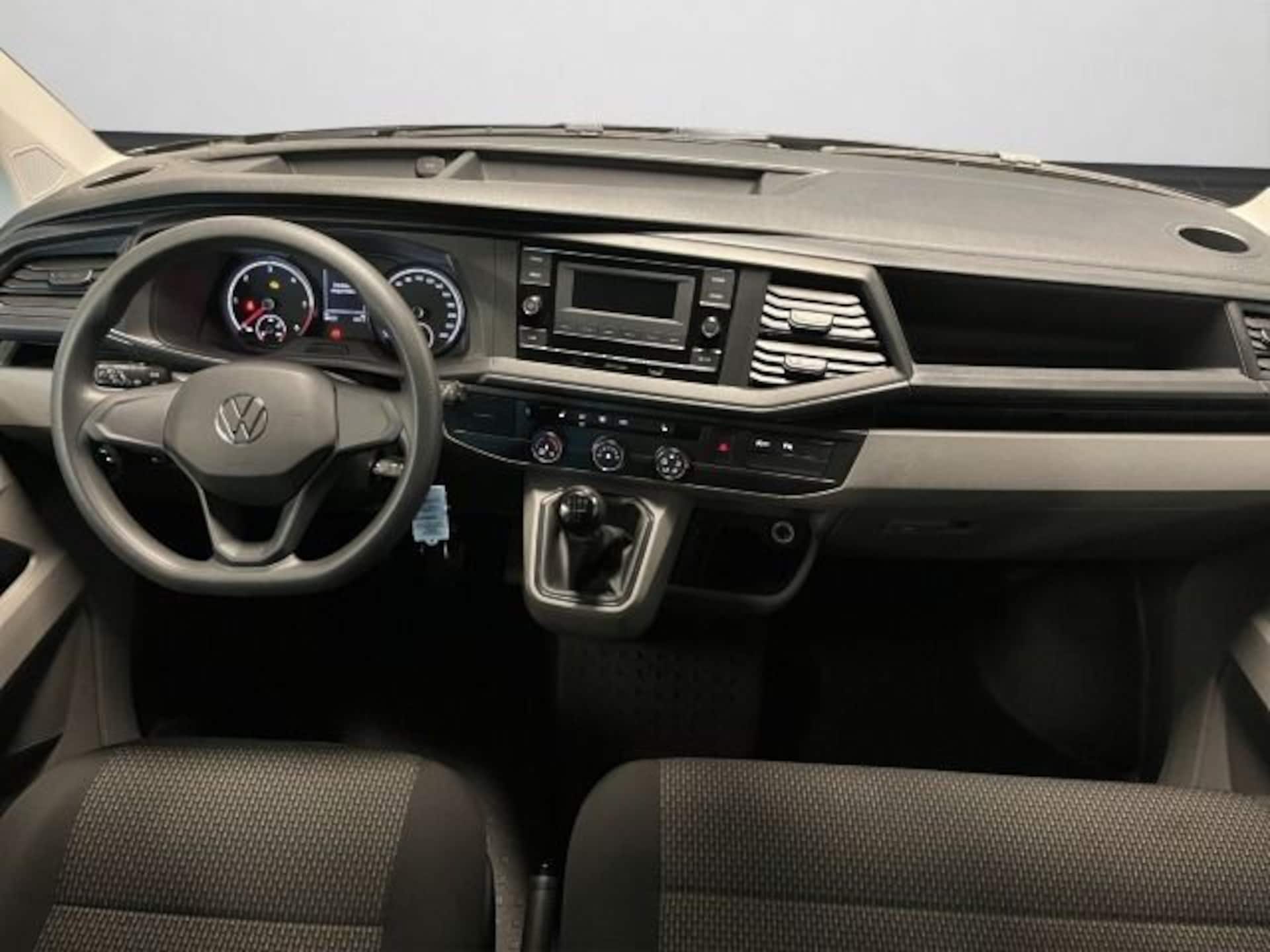 Volkswagen T6.1 Transporter Kombi langer Radstand