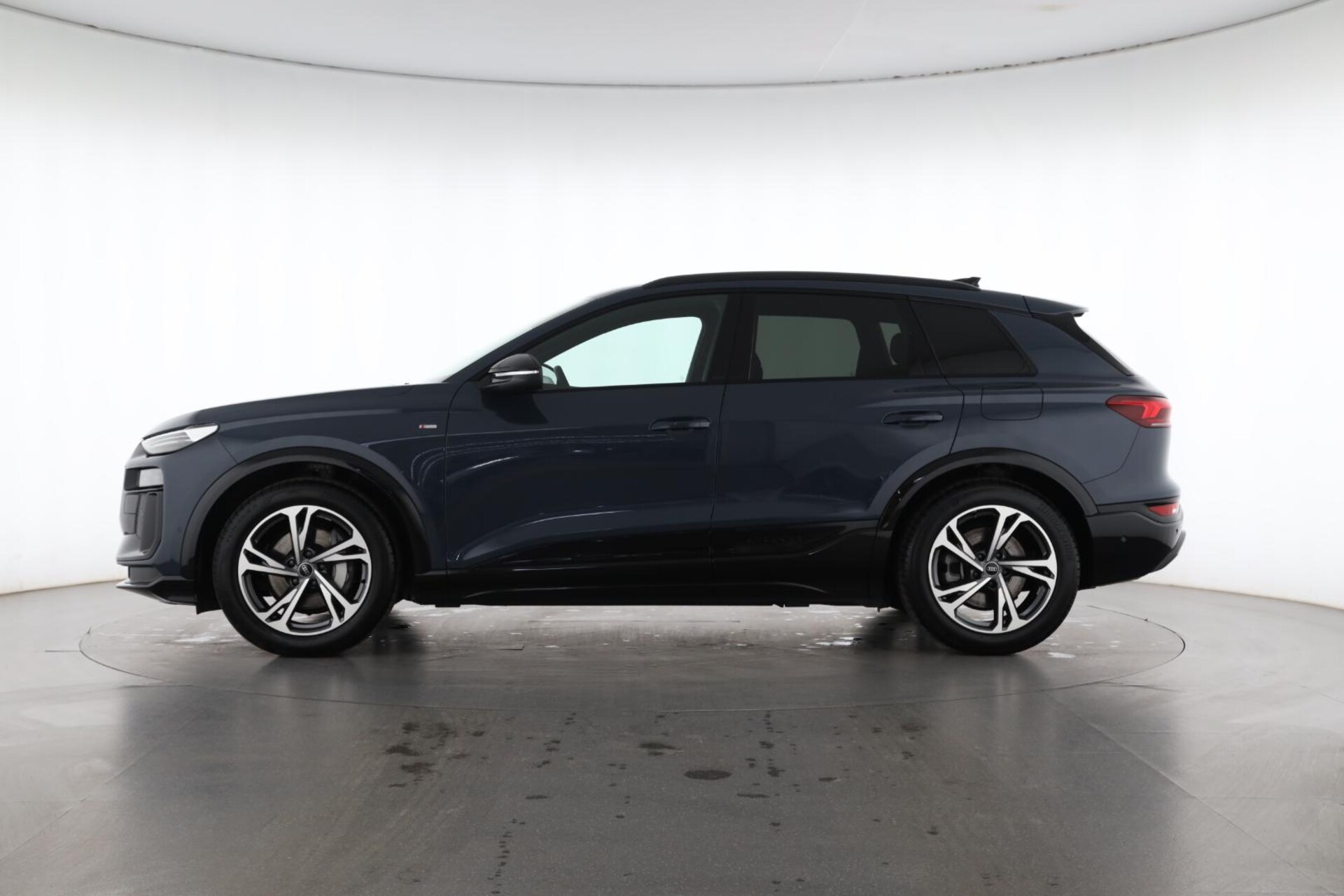 Audi Q6 SUV e-tron